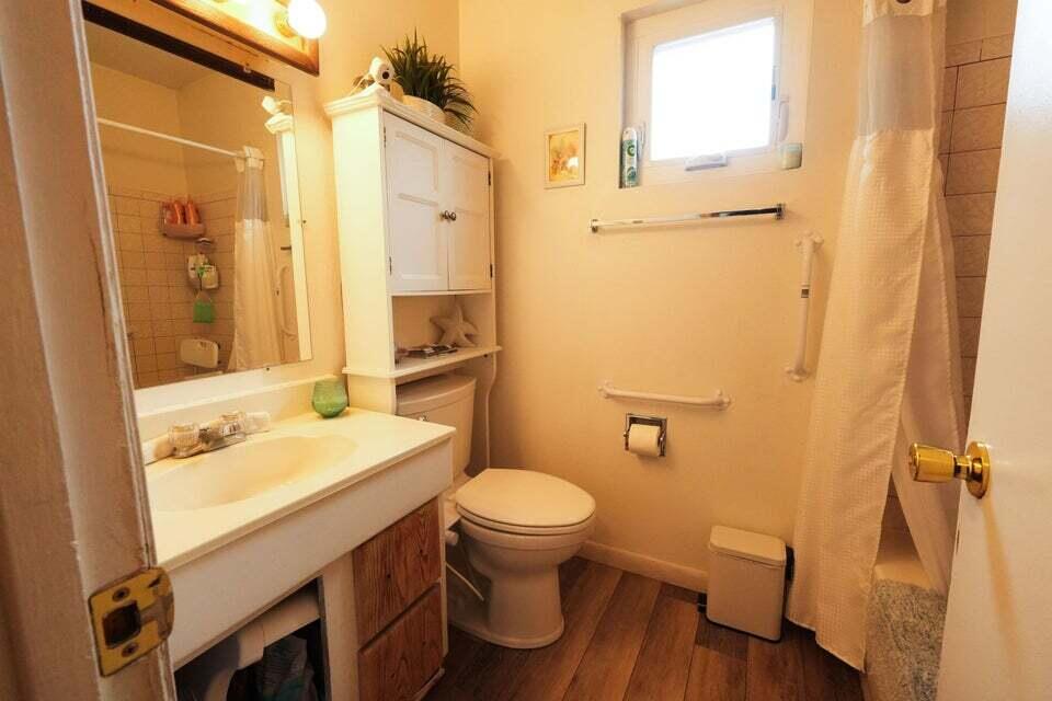 Photo 17 — 13421 Canyonview Place NE
