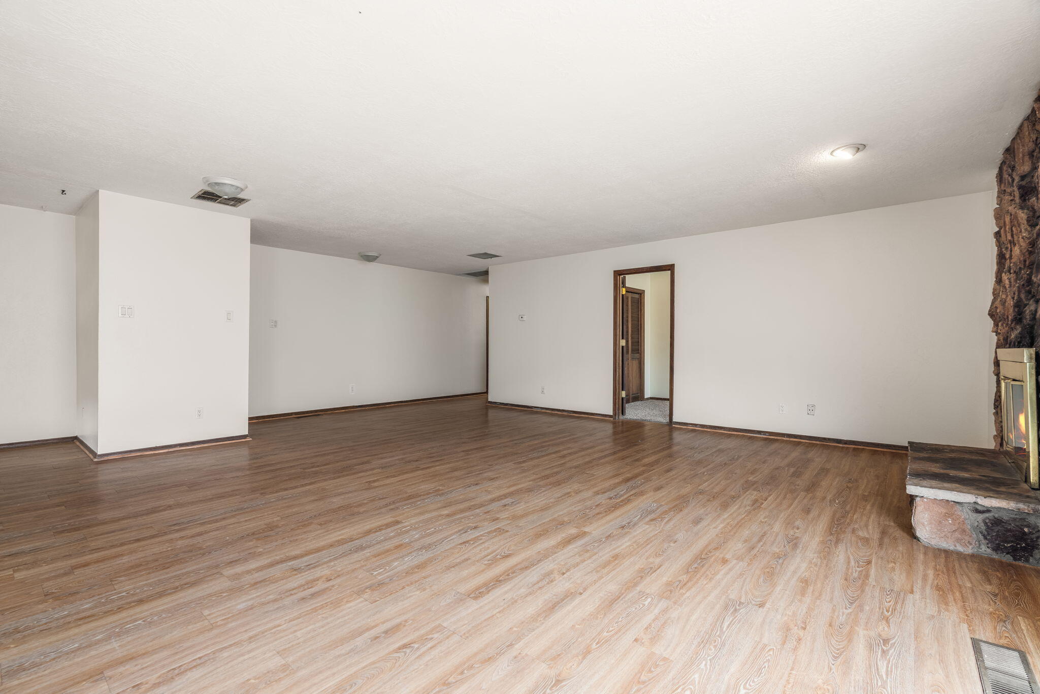 Photo 19 — 2905 Palo Verde Drive NE