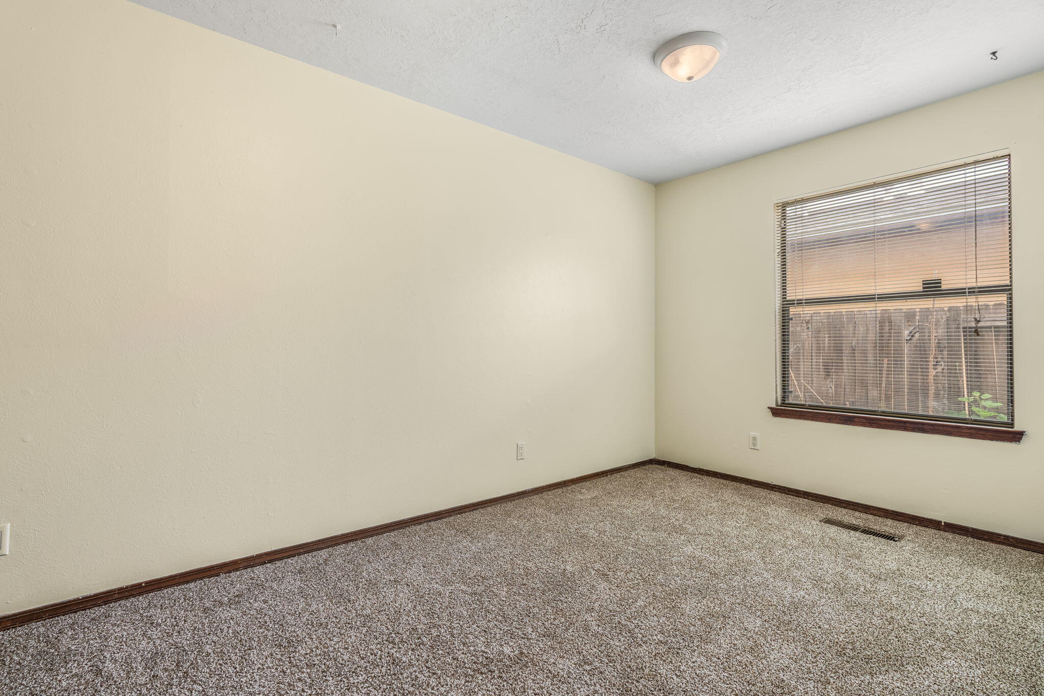 Photo 13 — 2905 Palo Verde Drive NE