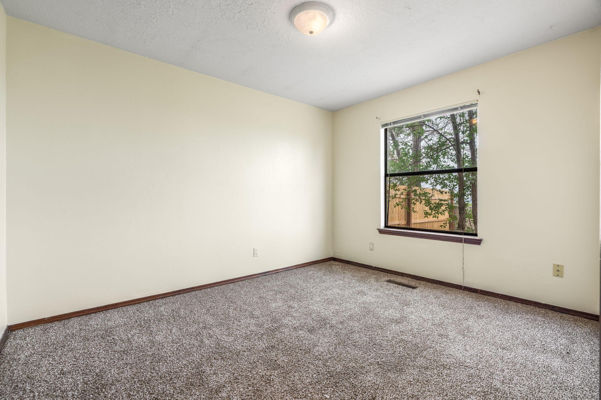 Photo 6 — 2905 Palo Verde Drive NE
