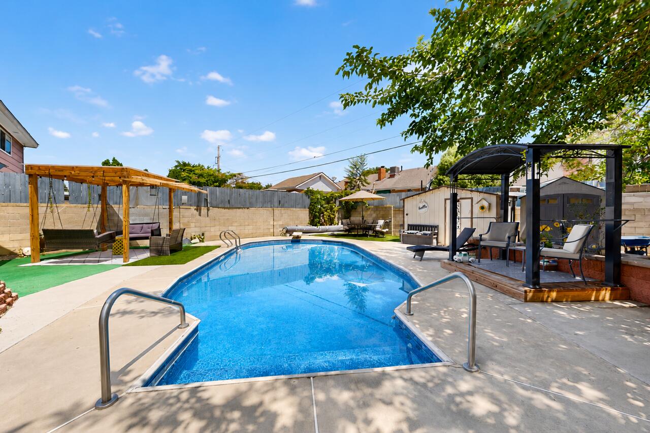 Photo 6 — 3720 General Stilwell Street NE