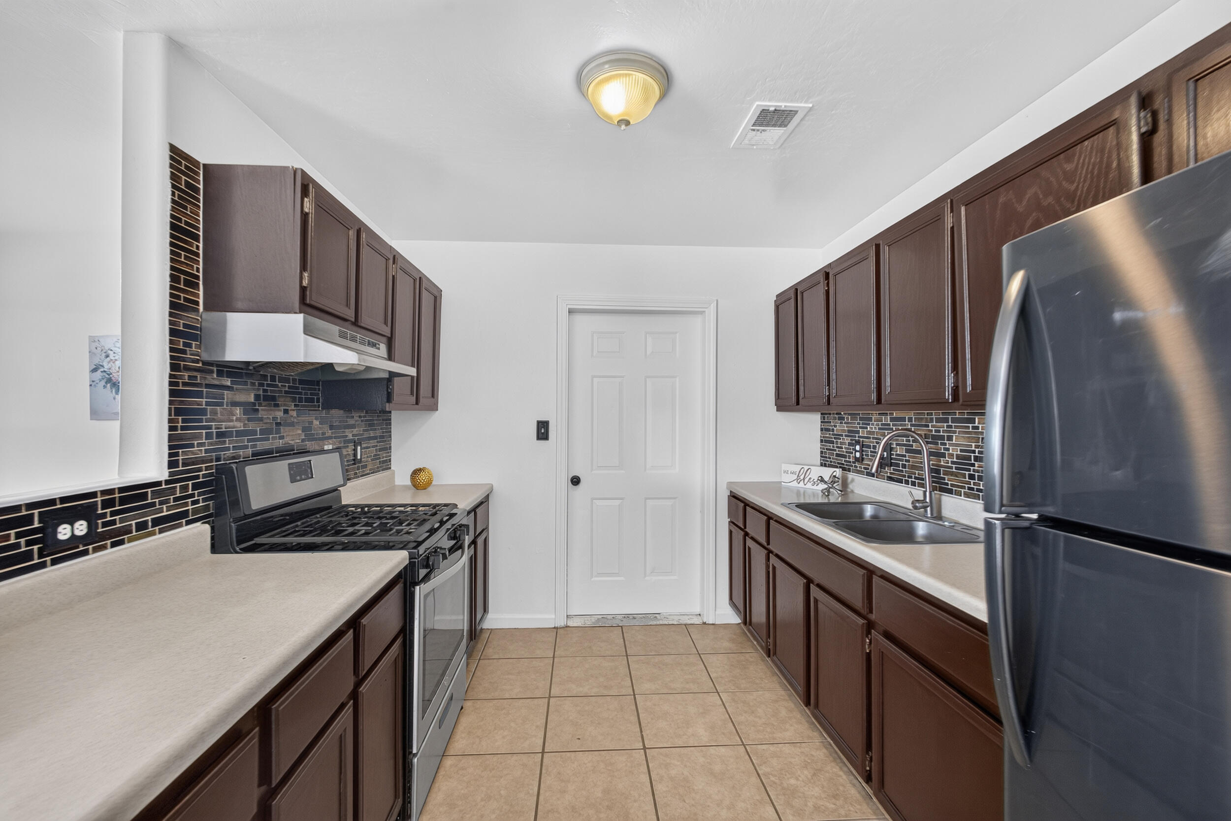 Photo 5 — 10 Nehemiah Place
