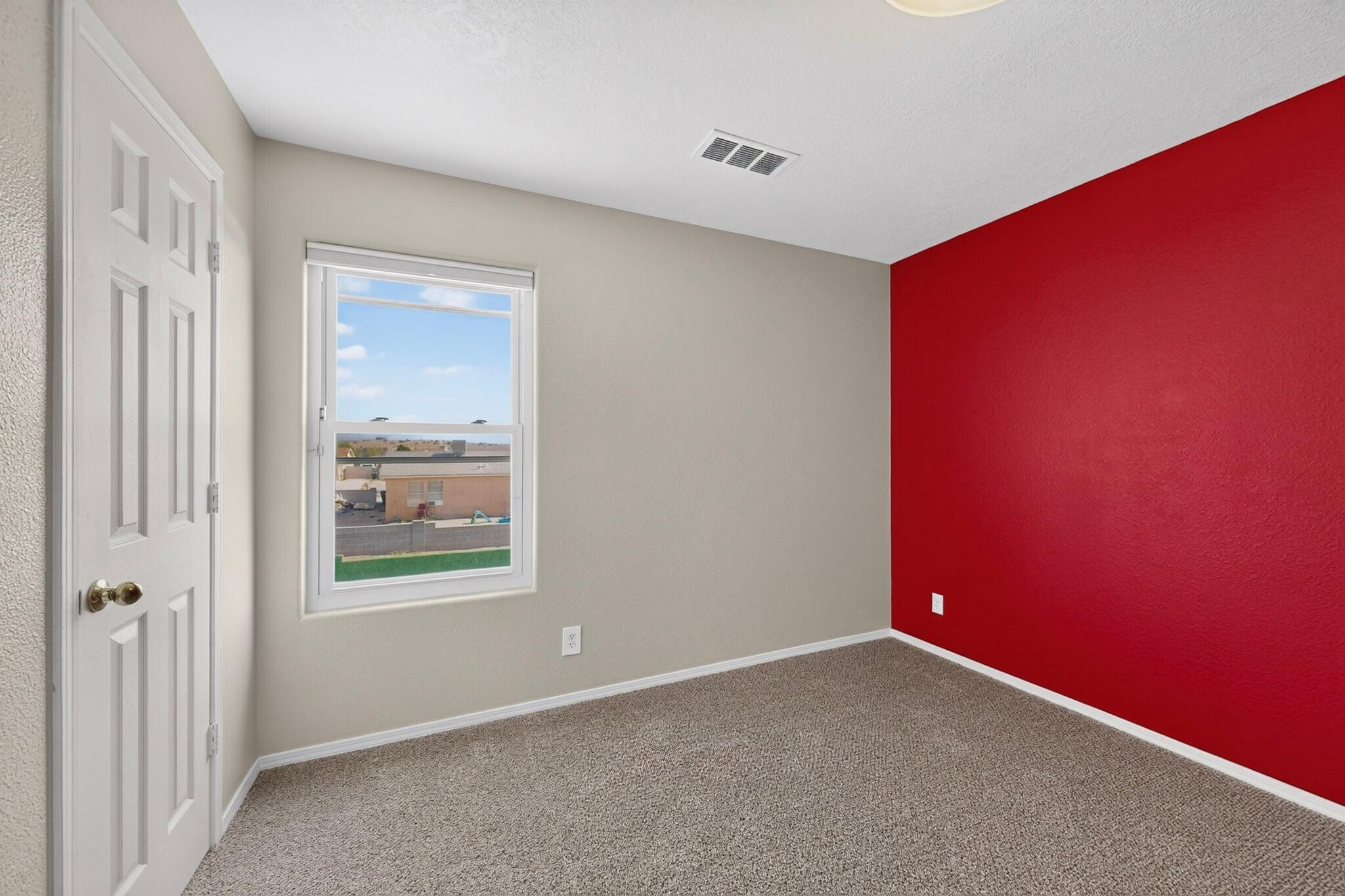 Photo 18 — 7143 Raleigh Hills Drive NE