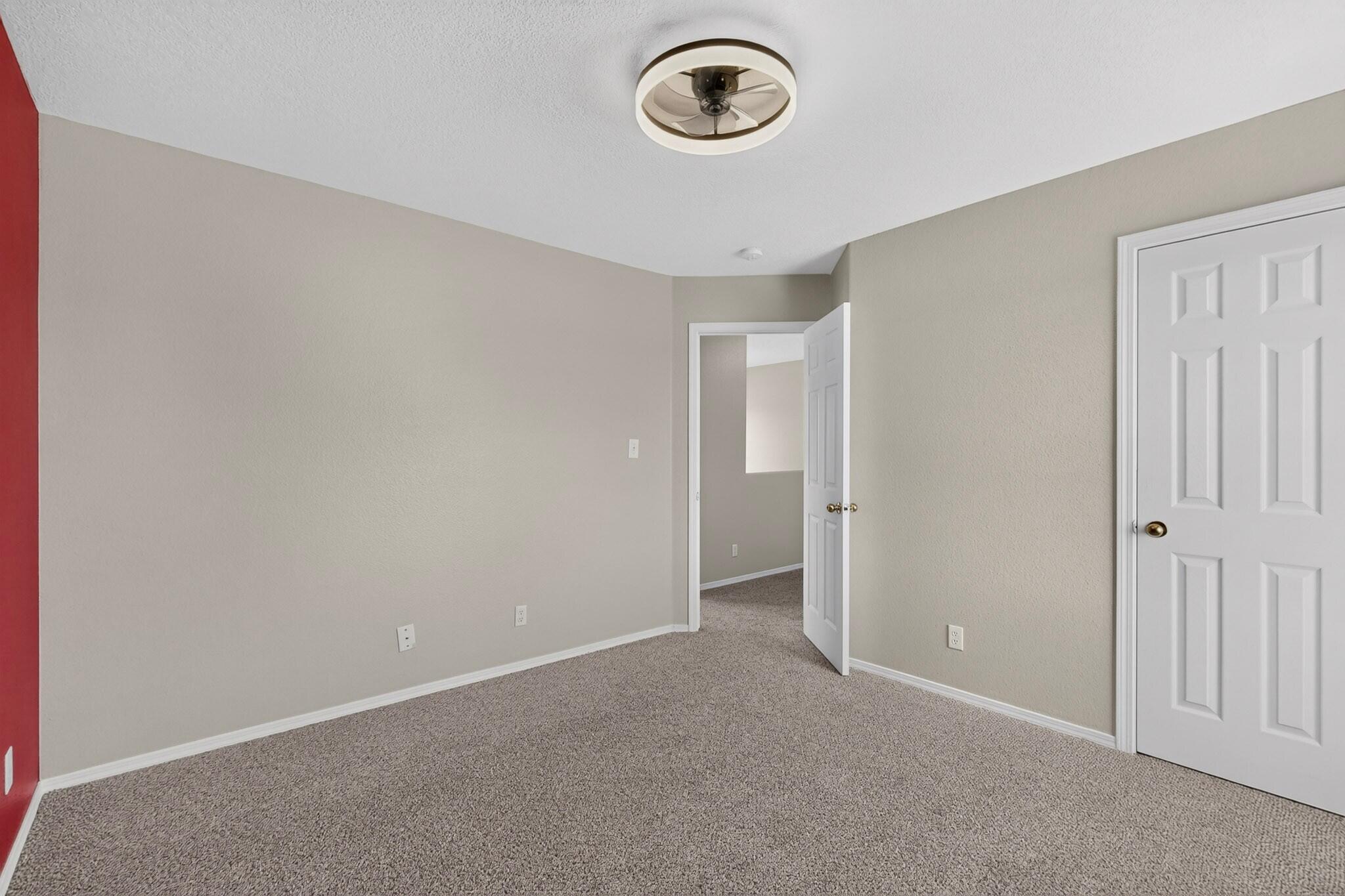 Photo 17 — 7143 Raleigh Hills Drive NE