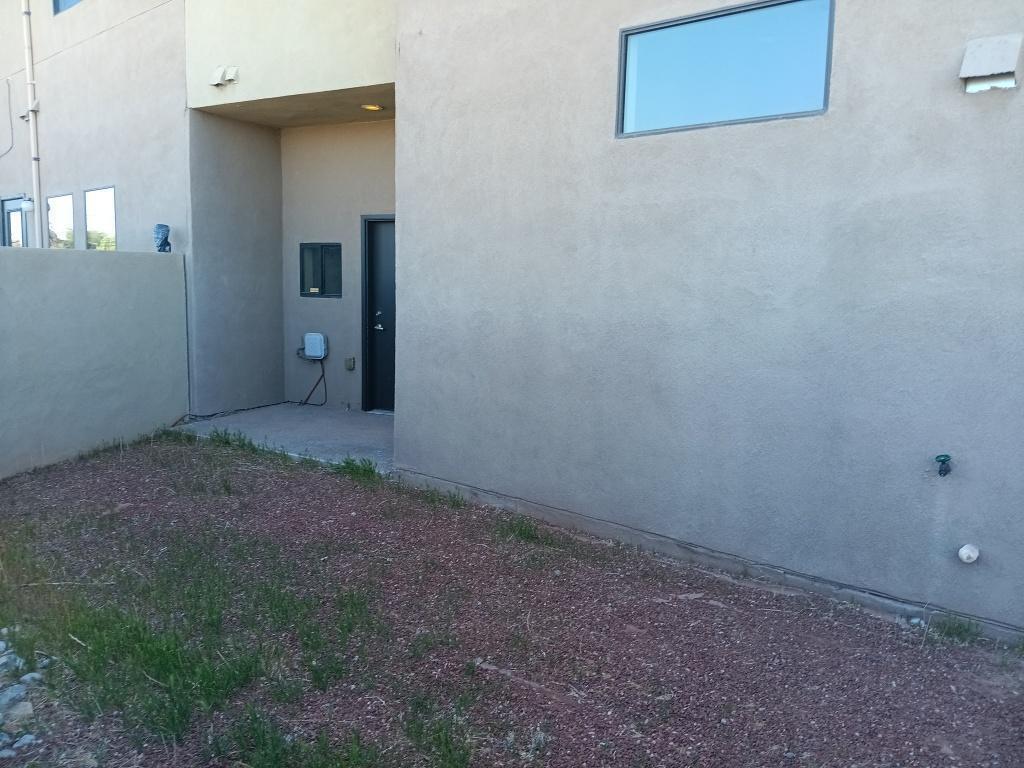 Photo 3 — 915 Edith Boulevard NE Unit B