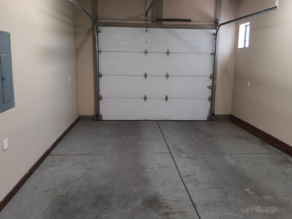 Photo 2 — 915 Edith Boulevard NE Unit B