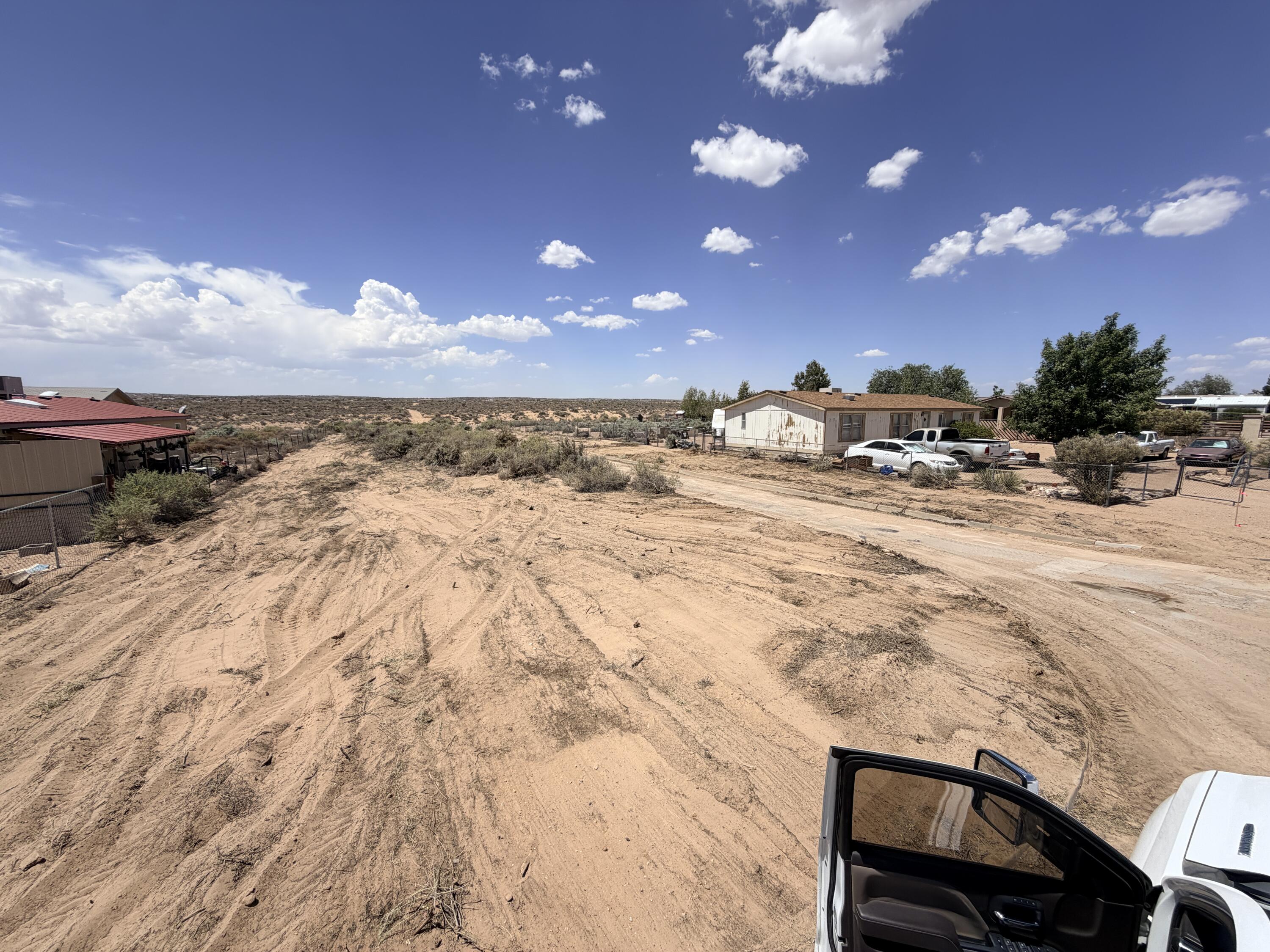 Photo 3 — 425 Hondo Road SW
