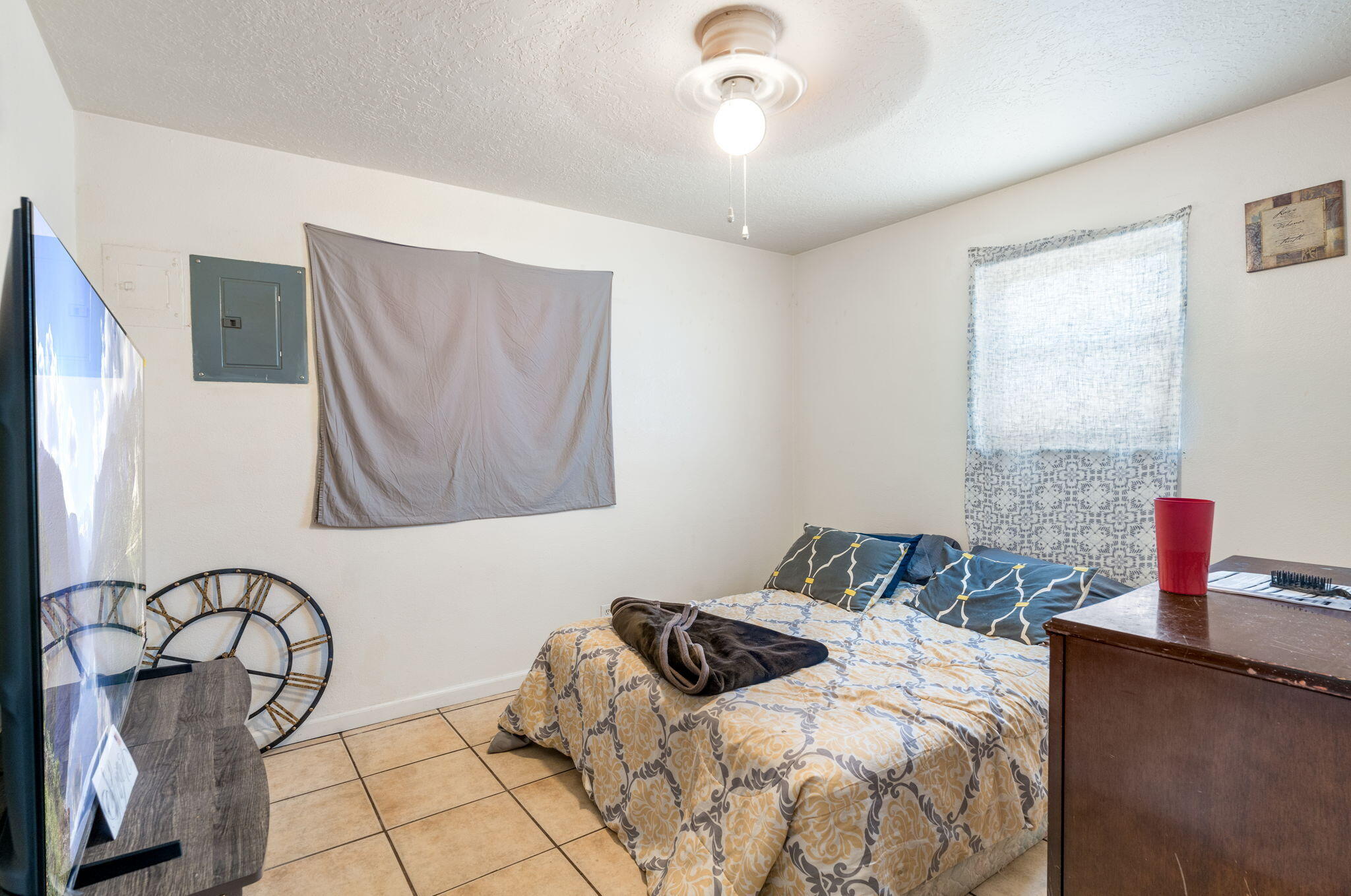 Photo 15 — 425 Grove Street SE