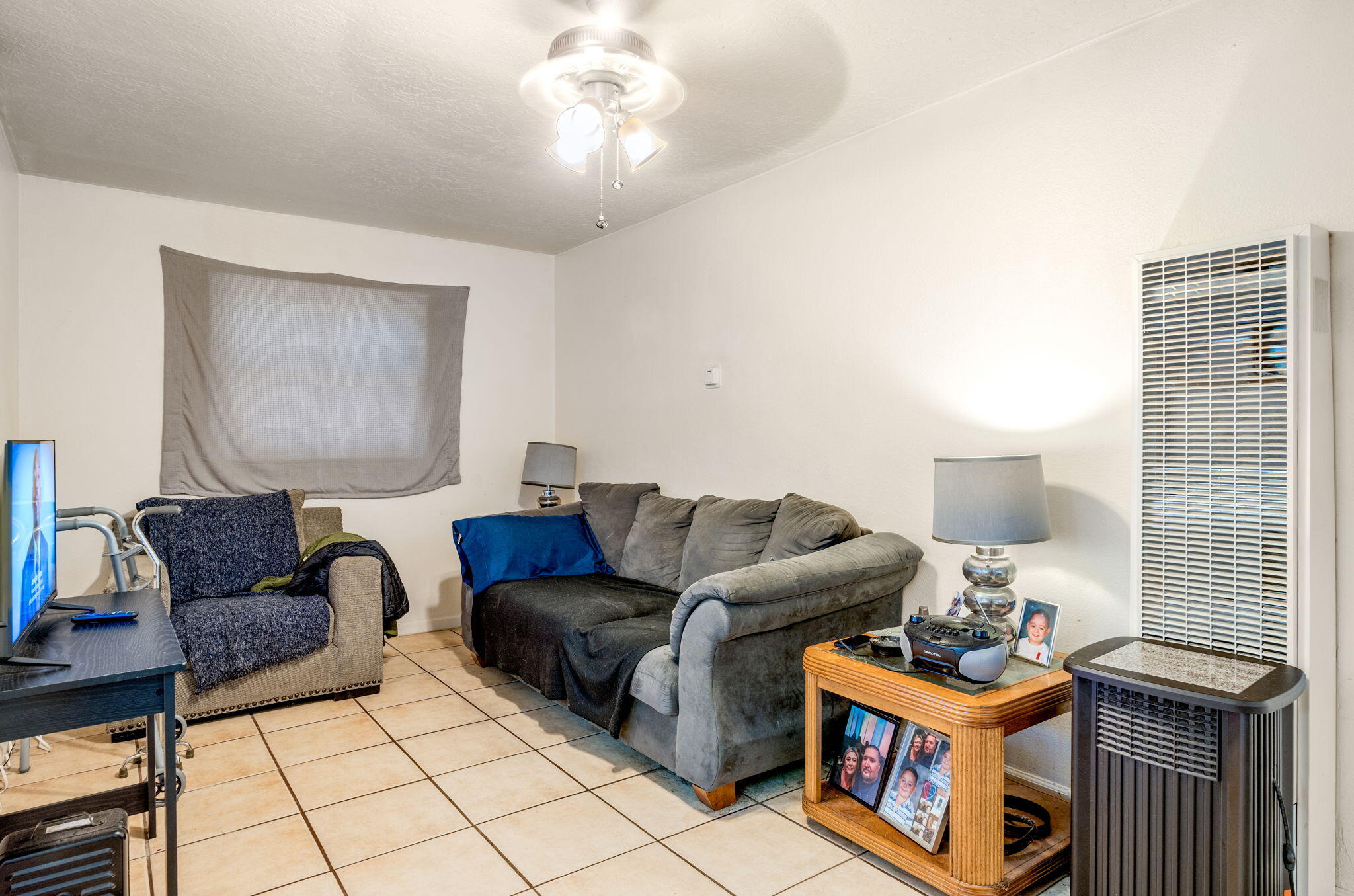 Photo 9 — 425 Grove Street SE