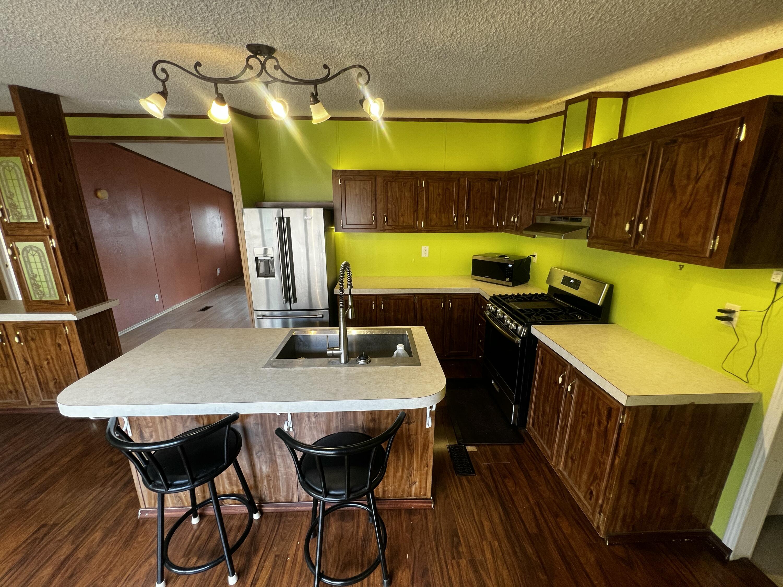 Photo 19 — 825 Corona Avenue
