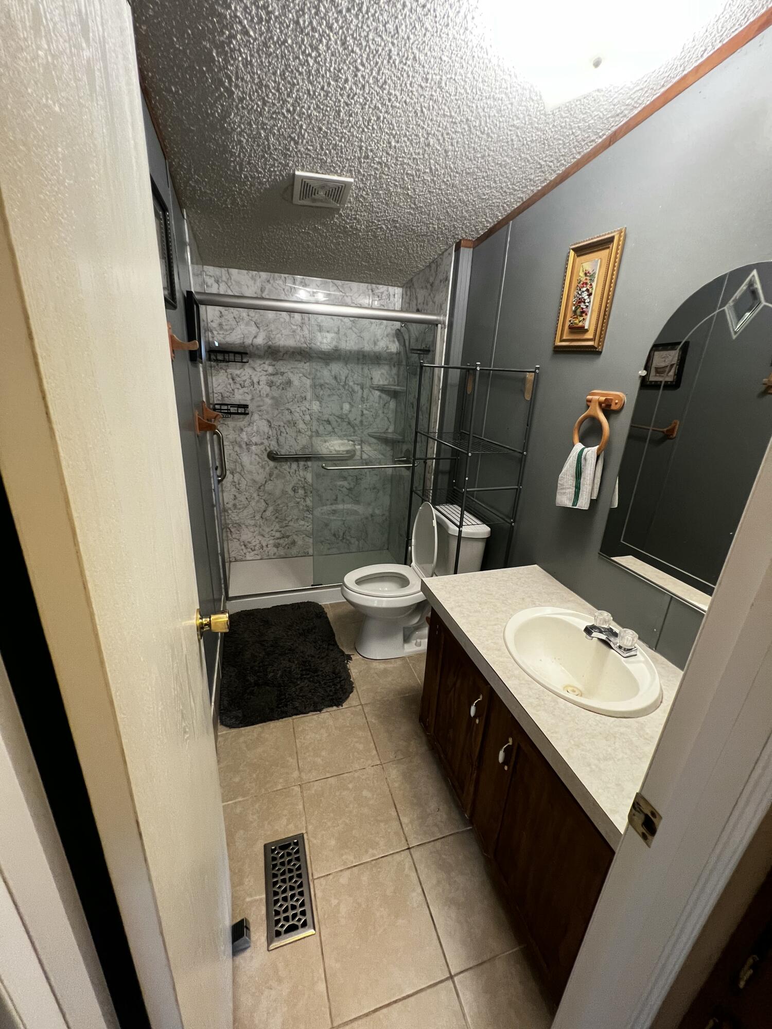 Photo 15 — 825 Corona Avenue