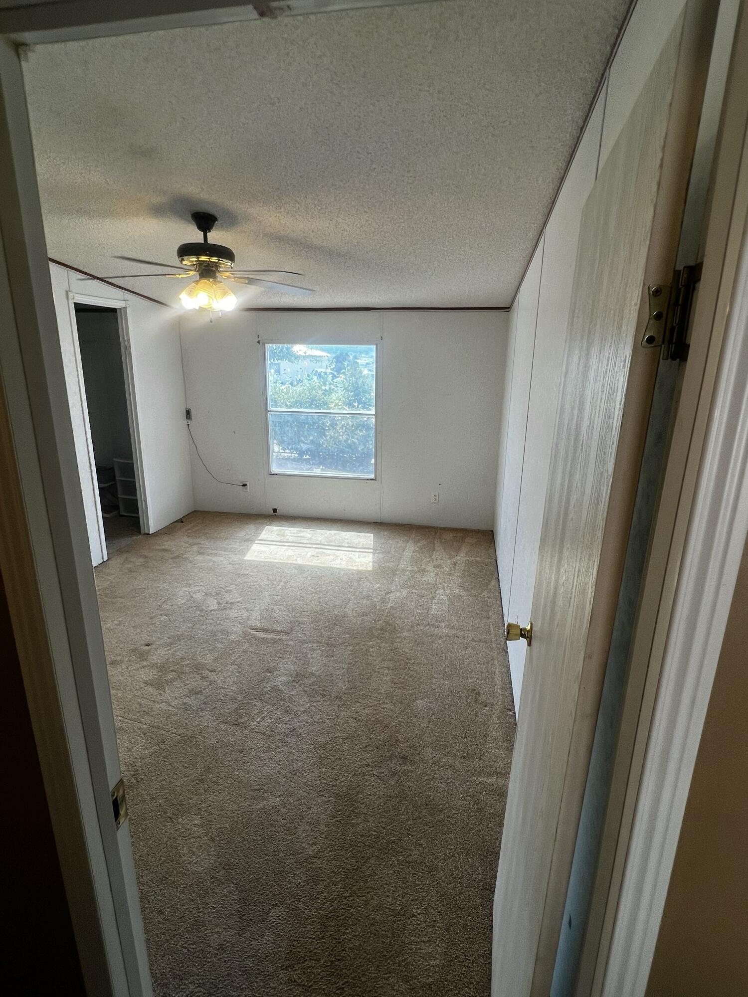 Photo 14 — 825 Corona Avenue