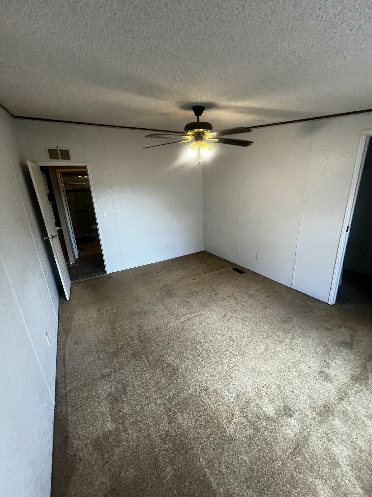 Photo 13 — 825 Corona Avenue