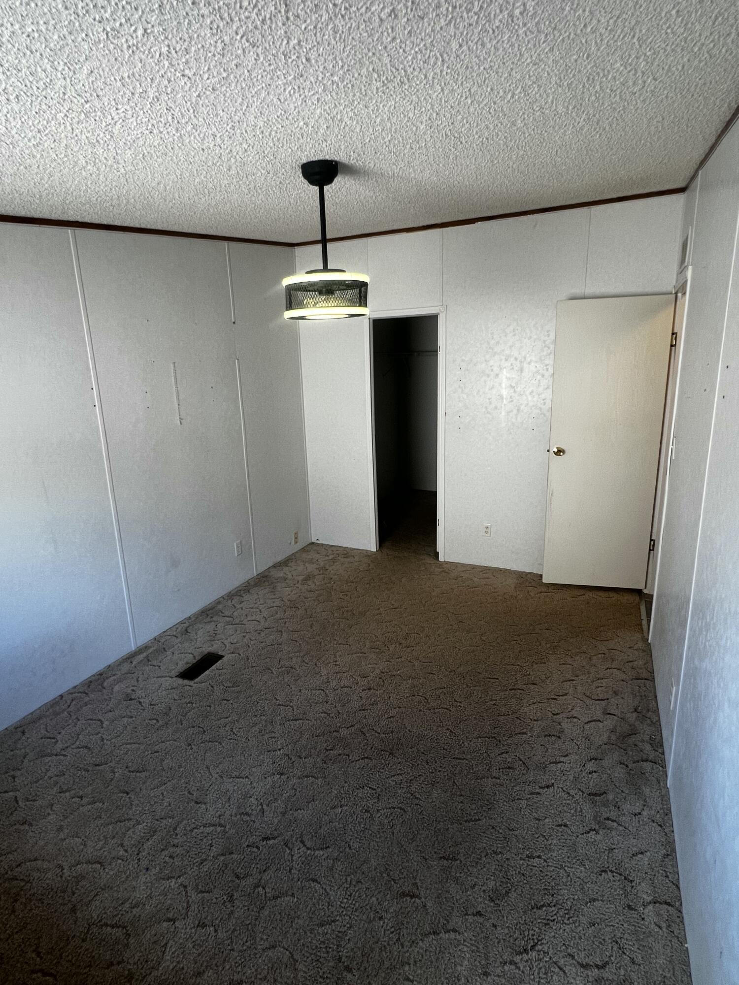 Photo 10 — 825 Corona Avenue