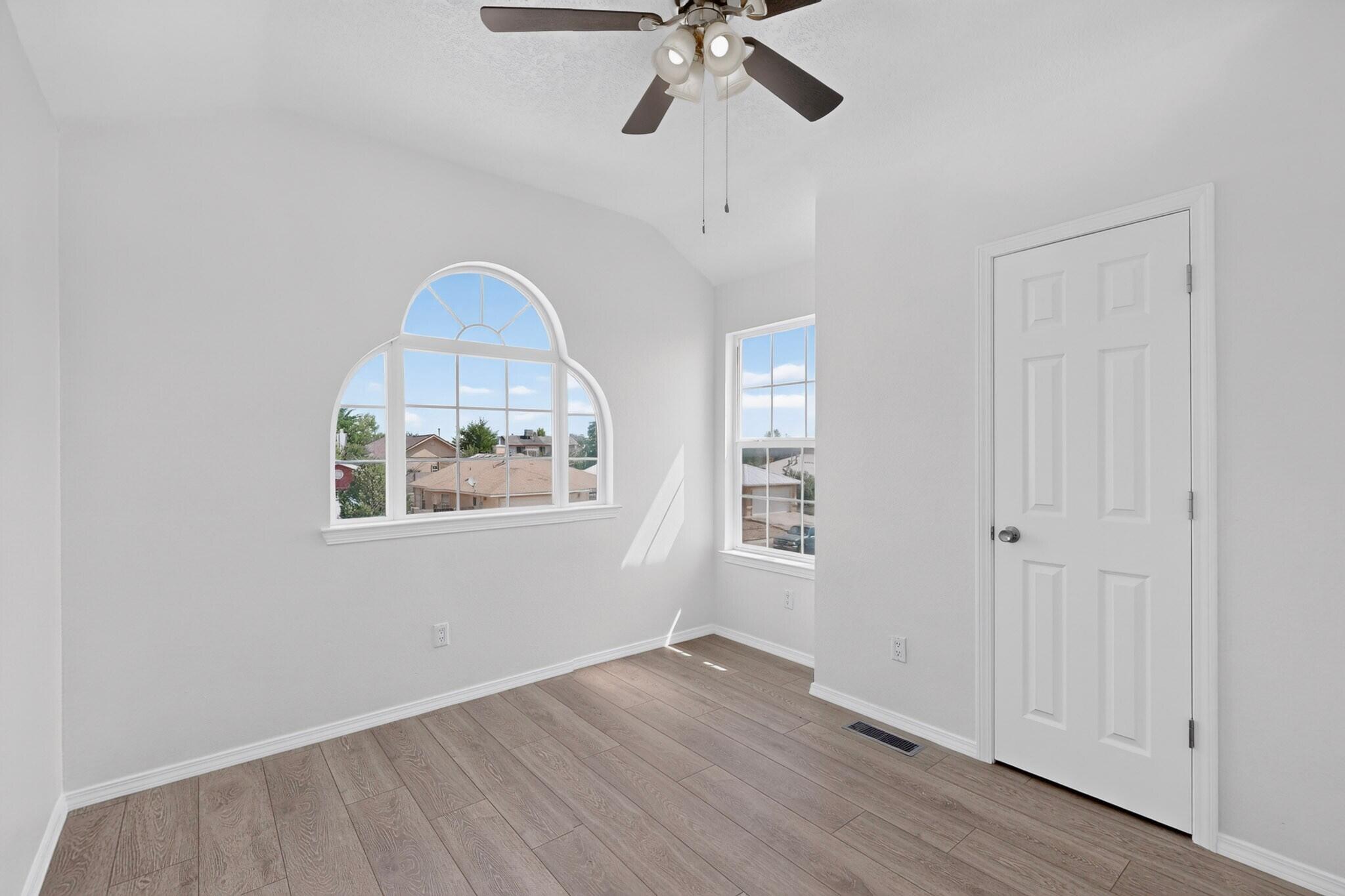 Photo 15 — 10504 Connemara Drive SW