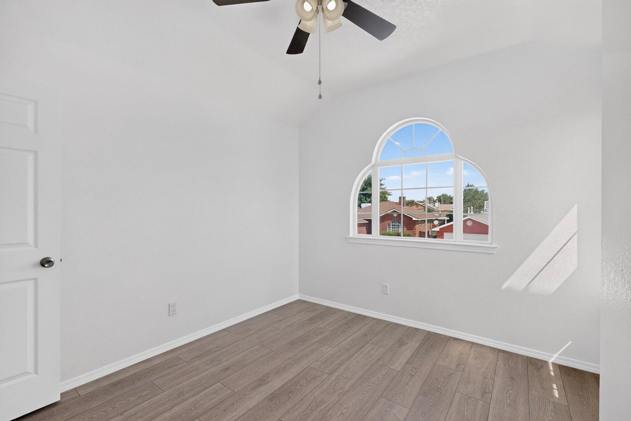 Photo 14 — 10504 Connemara Drive SW