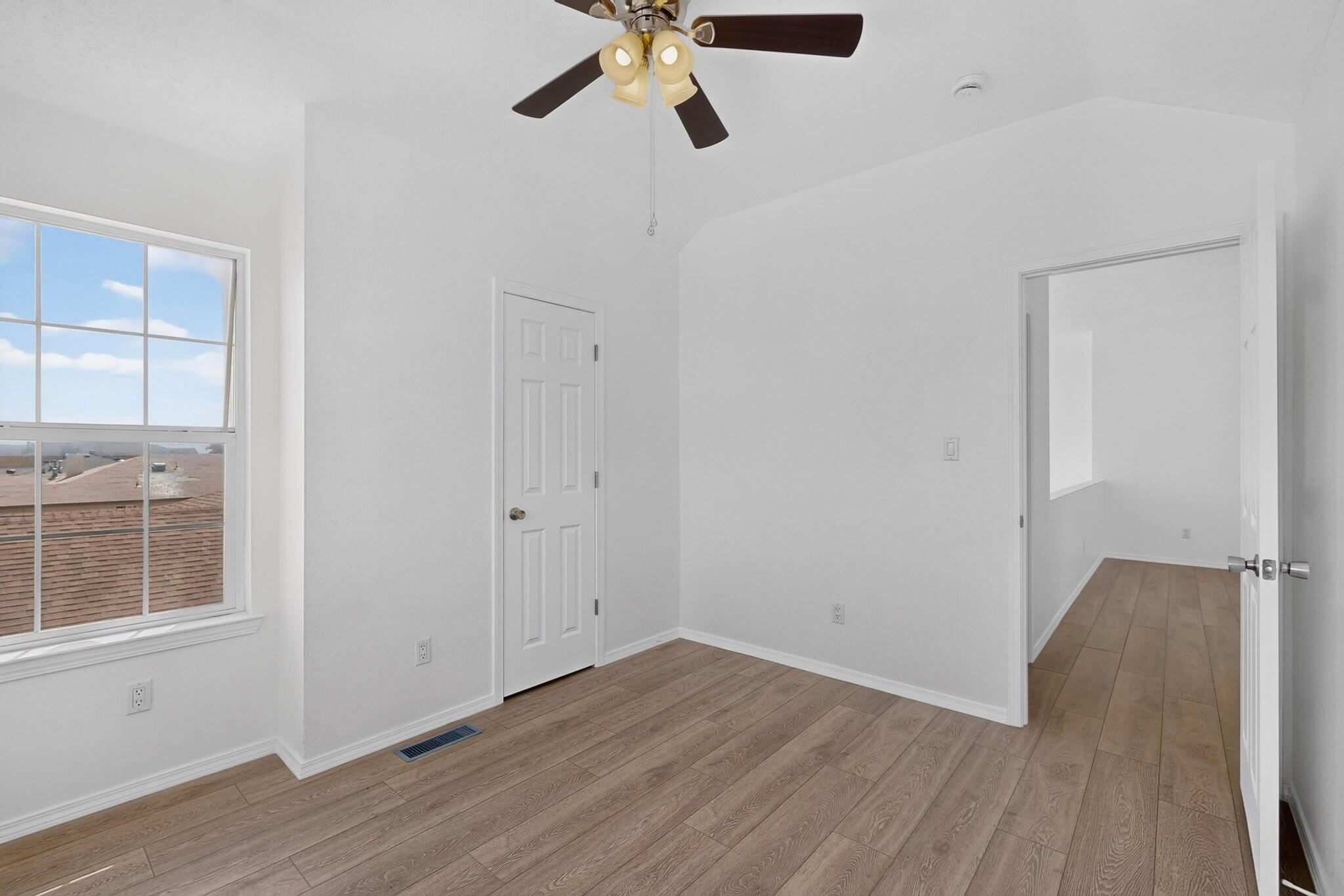 Photo 13 — 10504 Connemara Drive SW