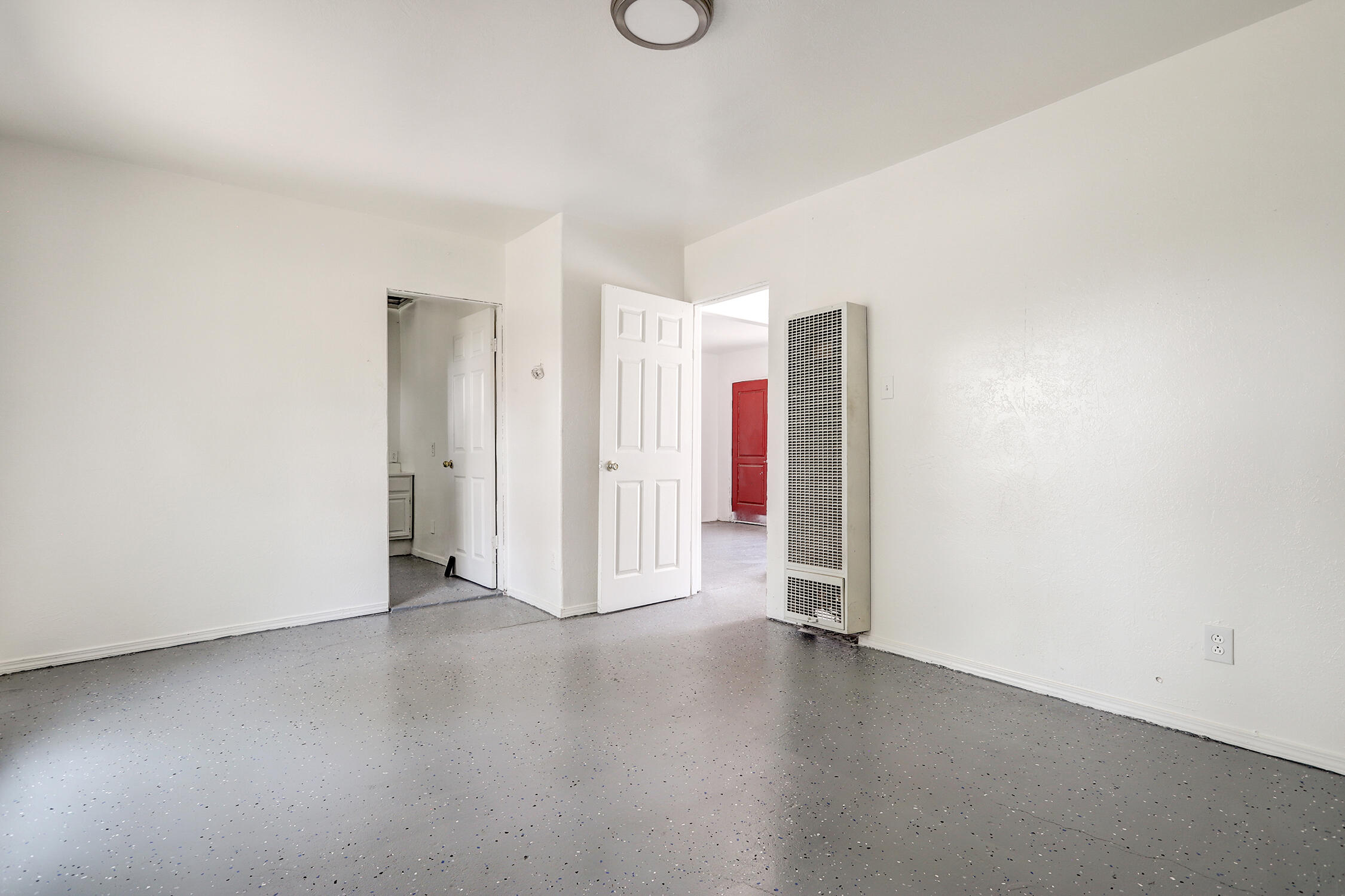 Photo 11 — 2560 Mervosh Avenue SW