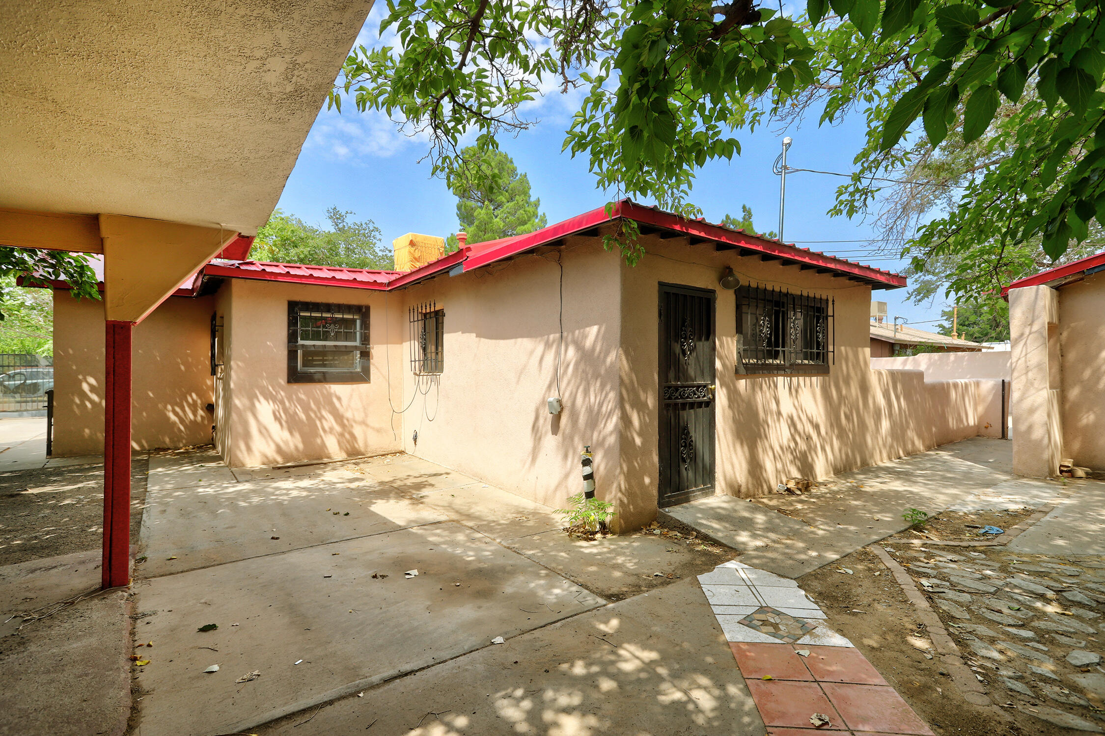 Photo 6 — 2560 Mervosh Avenue SW