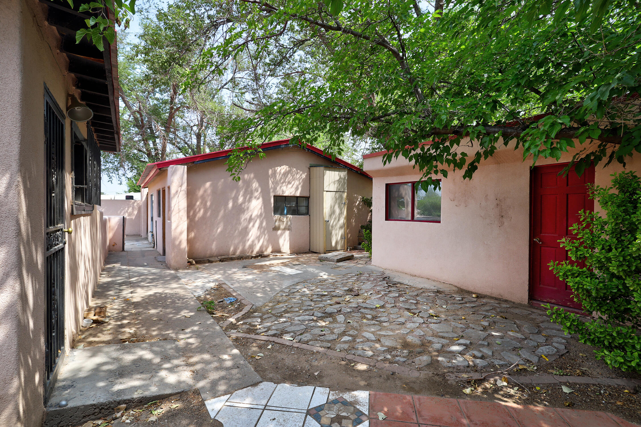 Photo 5 — 2560 Mervosh Avenue SW