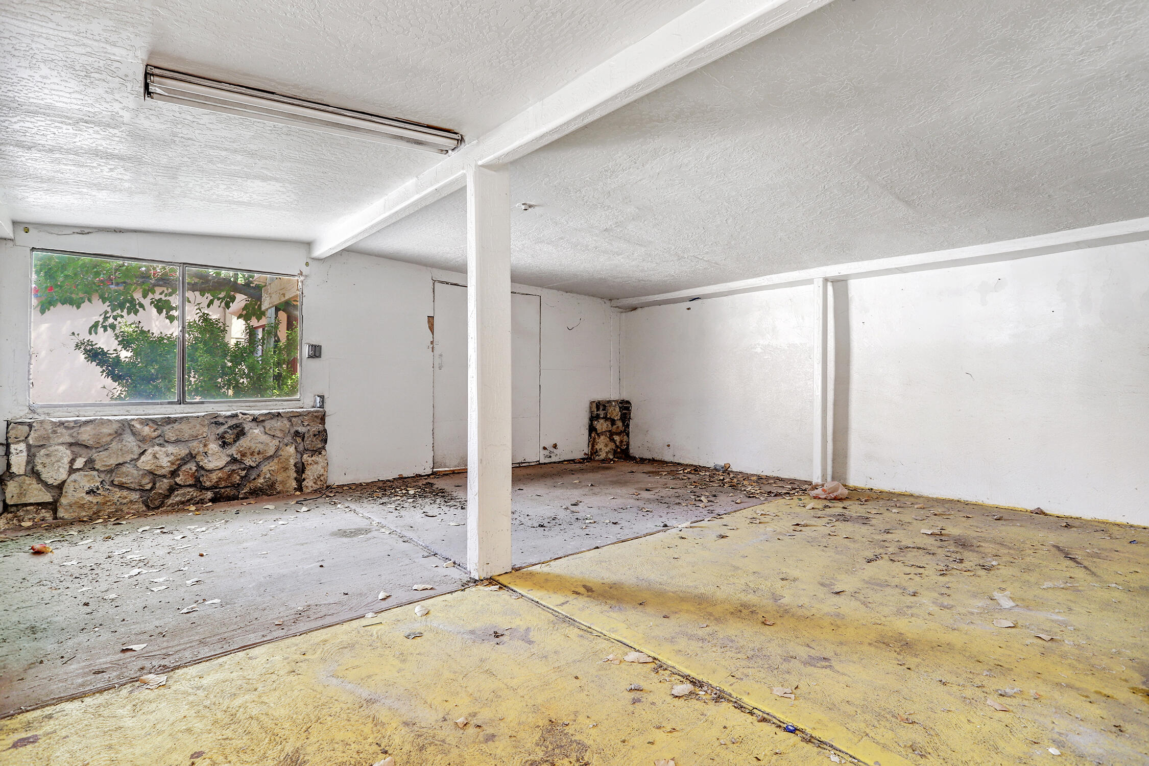 Photo 4 — 2560 Mervosh Avenue SW