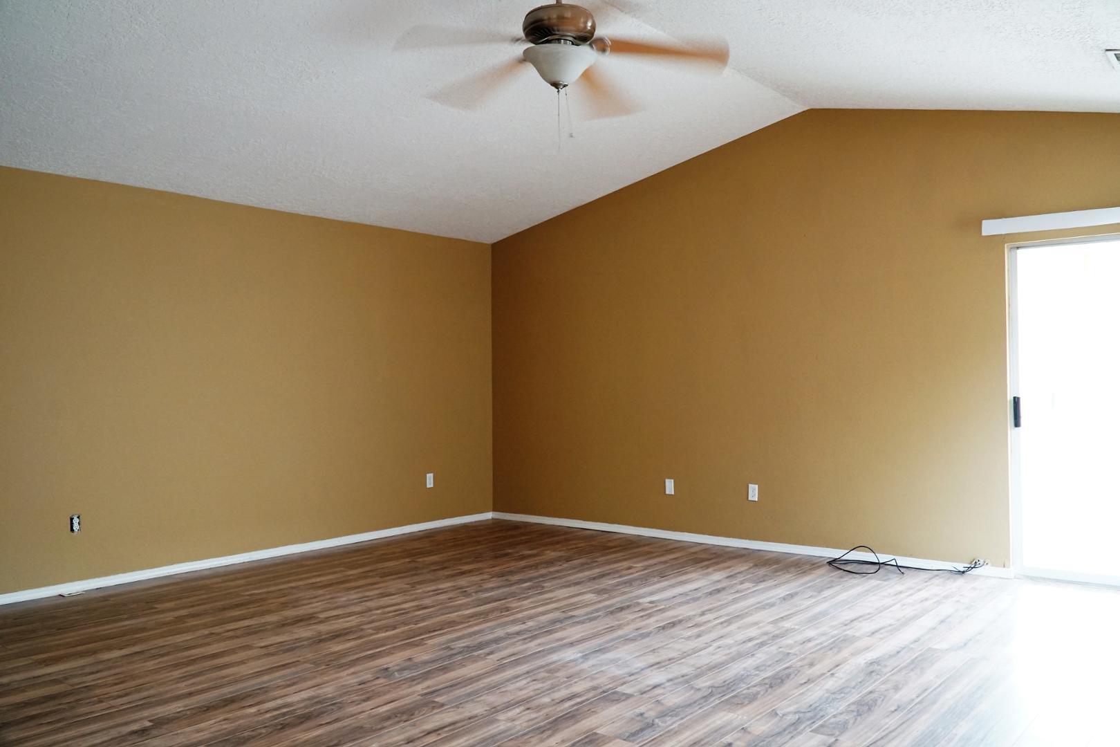 Photo 11 — 10636 Rigoletto Drive NW