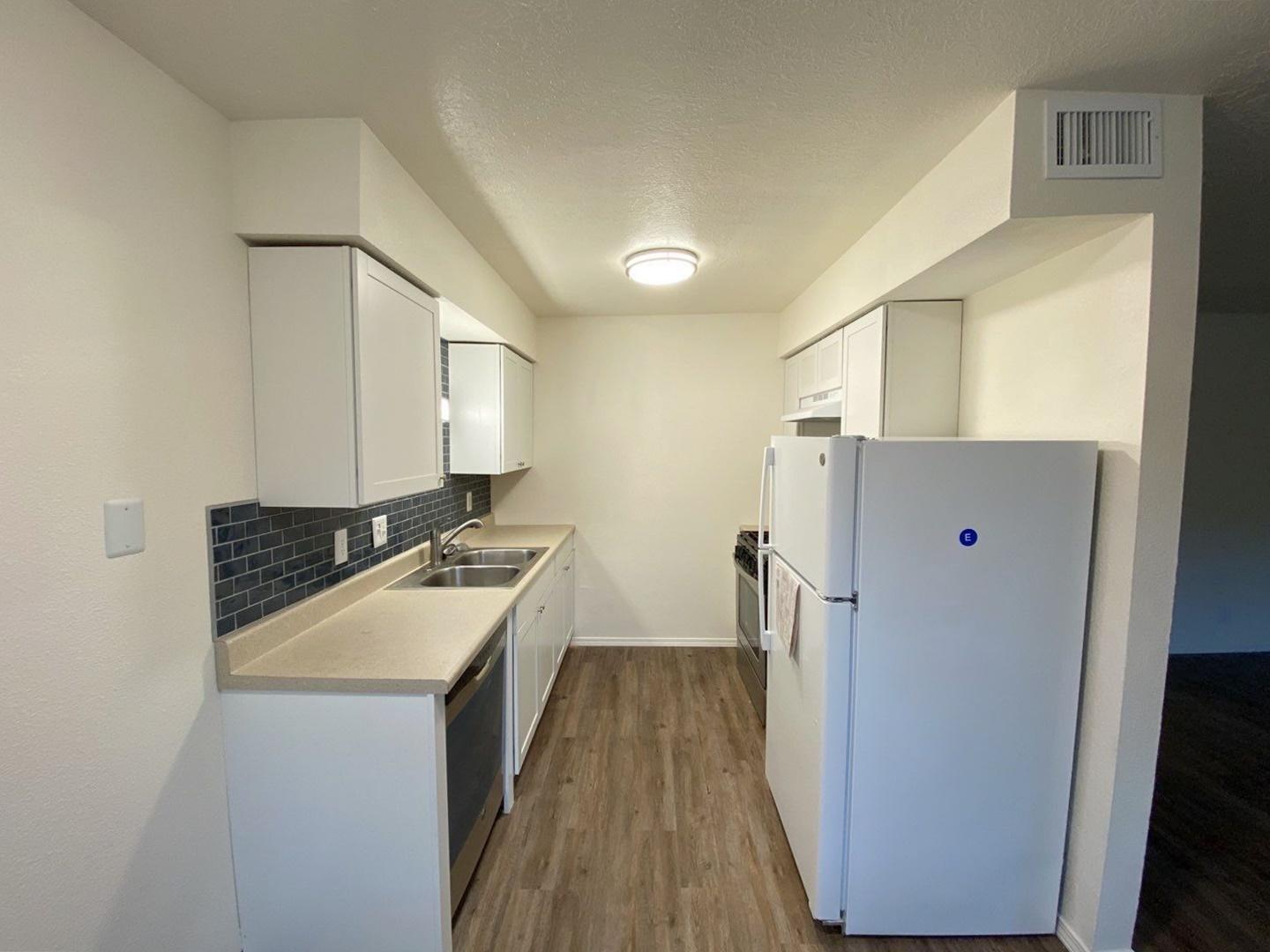 Photo 16 — 12120 Menaul Boulevard NE 3