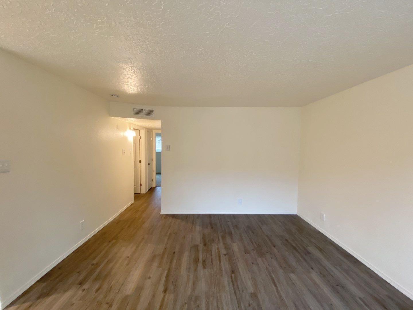 Photo 11 — 12120 Menaul Boulevard NE 3