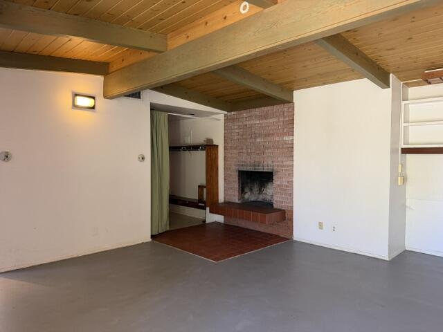 Photo 8 — 703 Liles Street