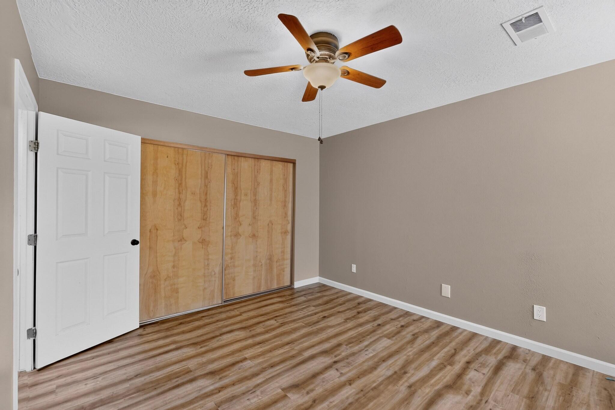 Photo 19 — 1598 Perma Drive NE