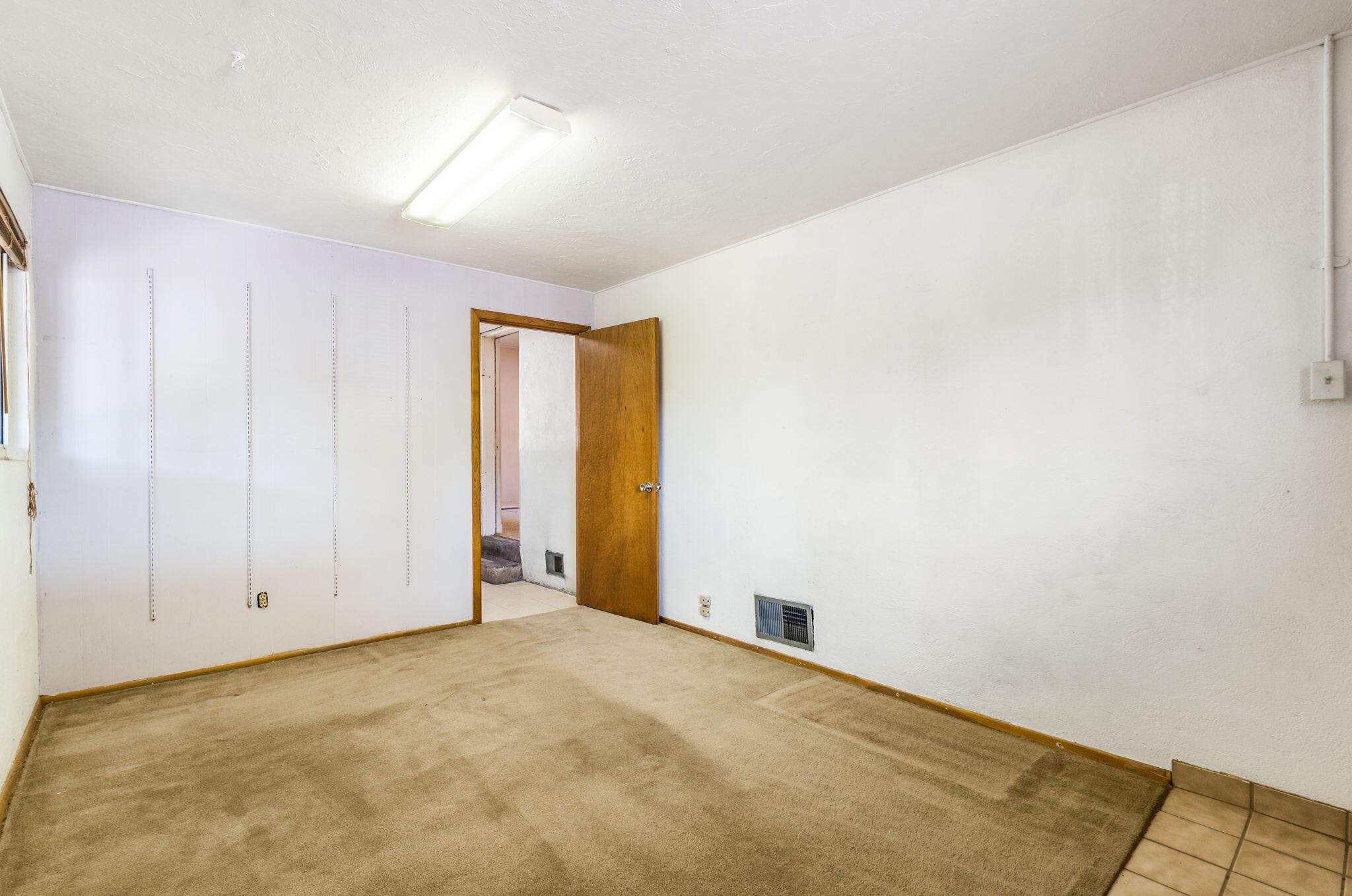 Photo 19 — 935 Manzano Street NE