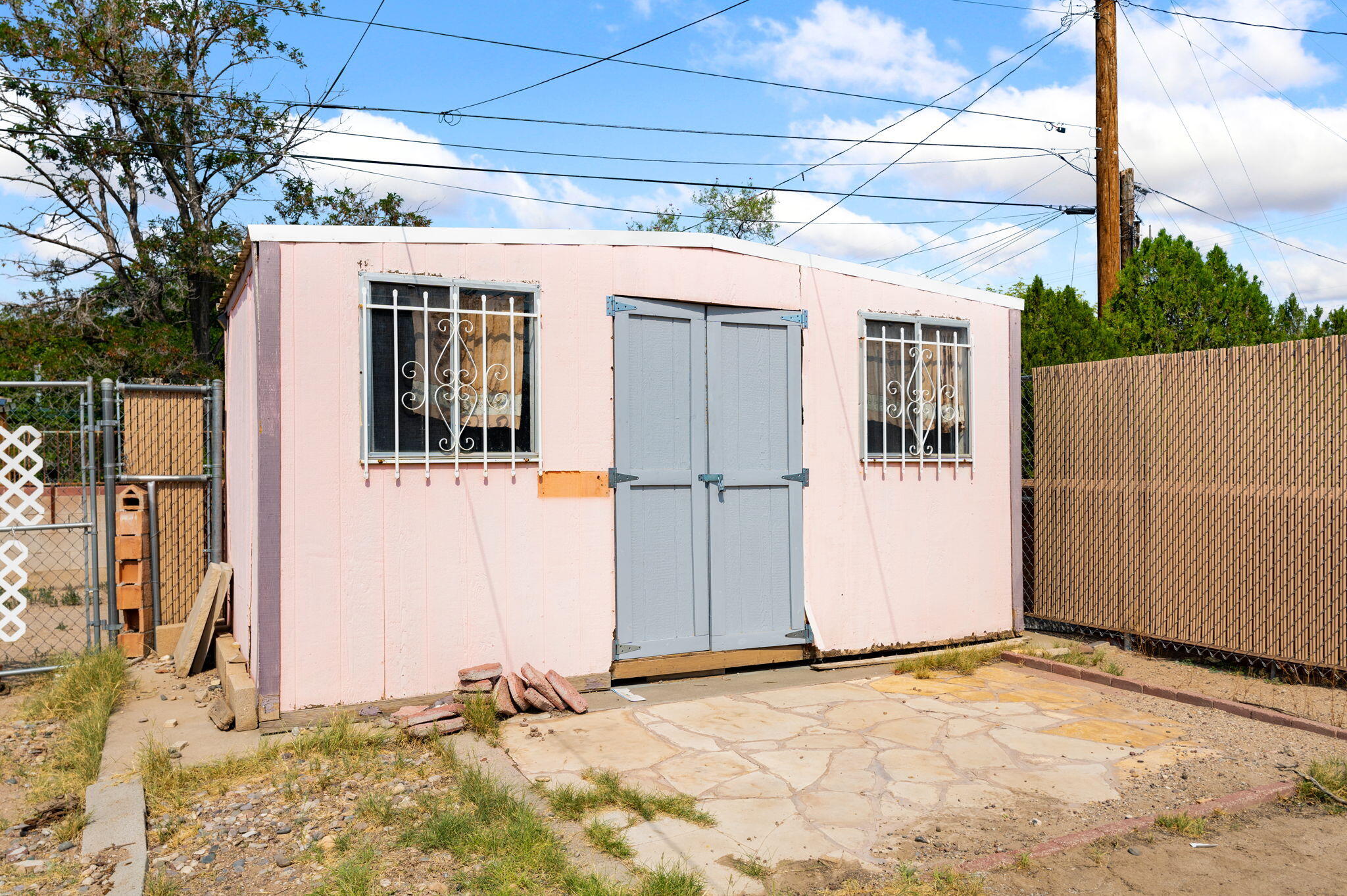 Photo 13 — 935 Manzano Street NE