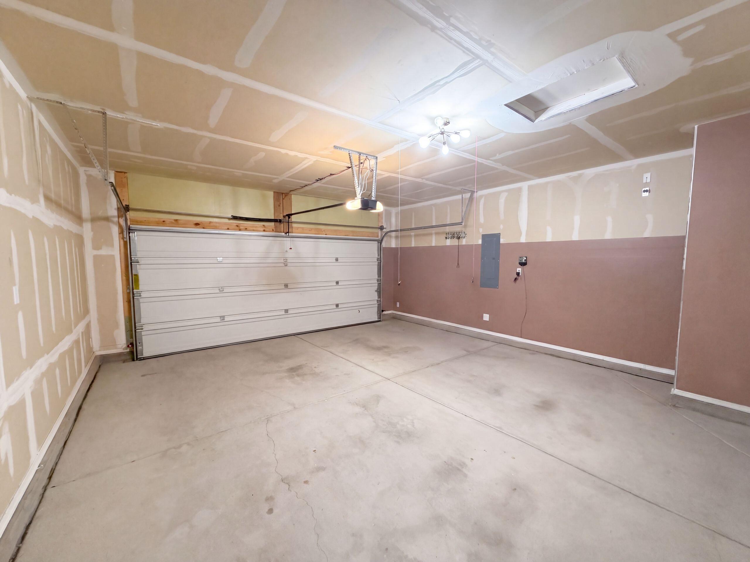 Photo 7 — 6384 Red Falcon Drive NE