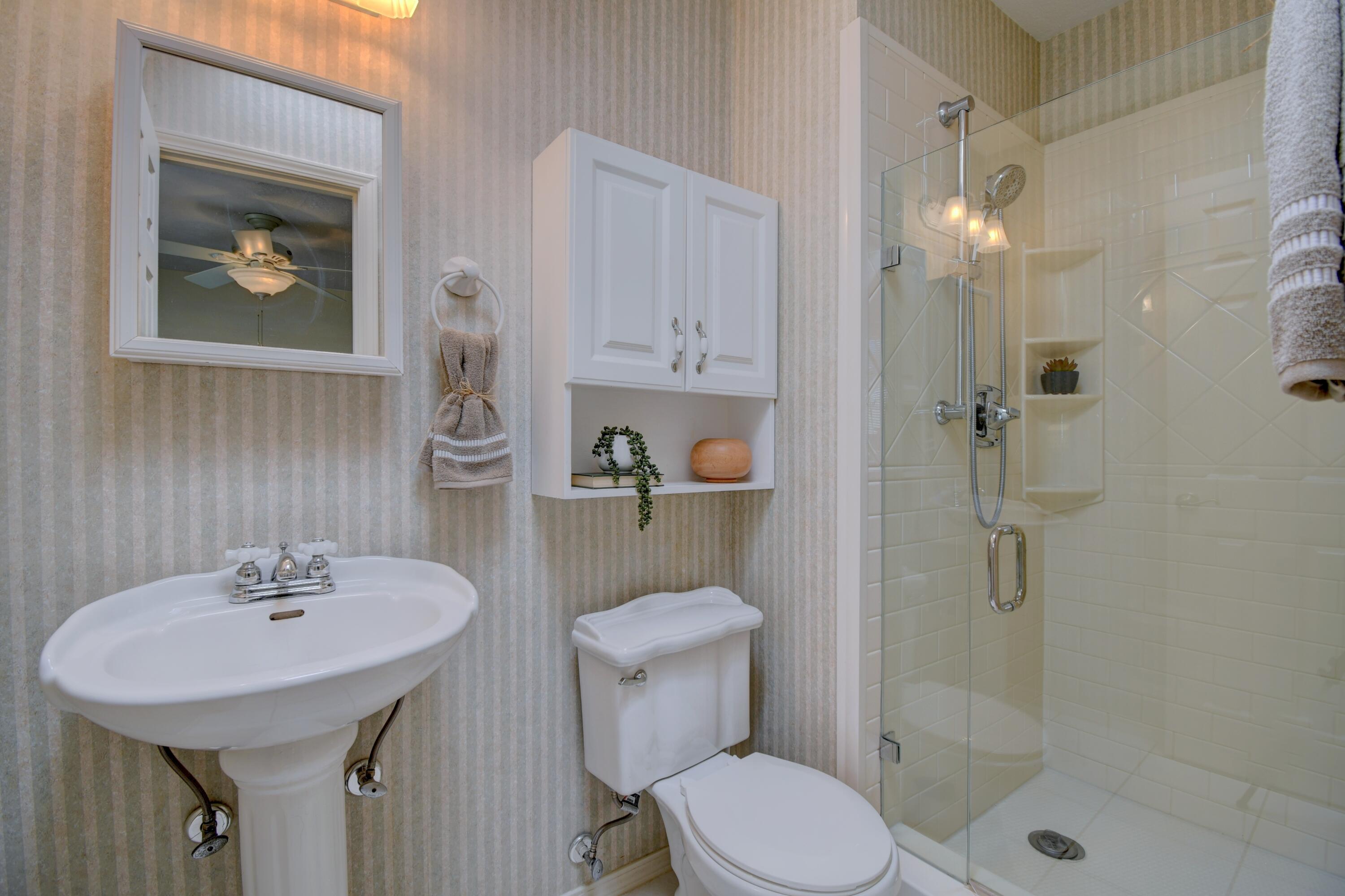 Photo 10 — 7553 Capulin Road NE