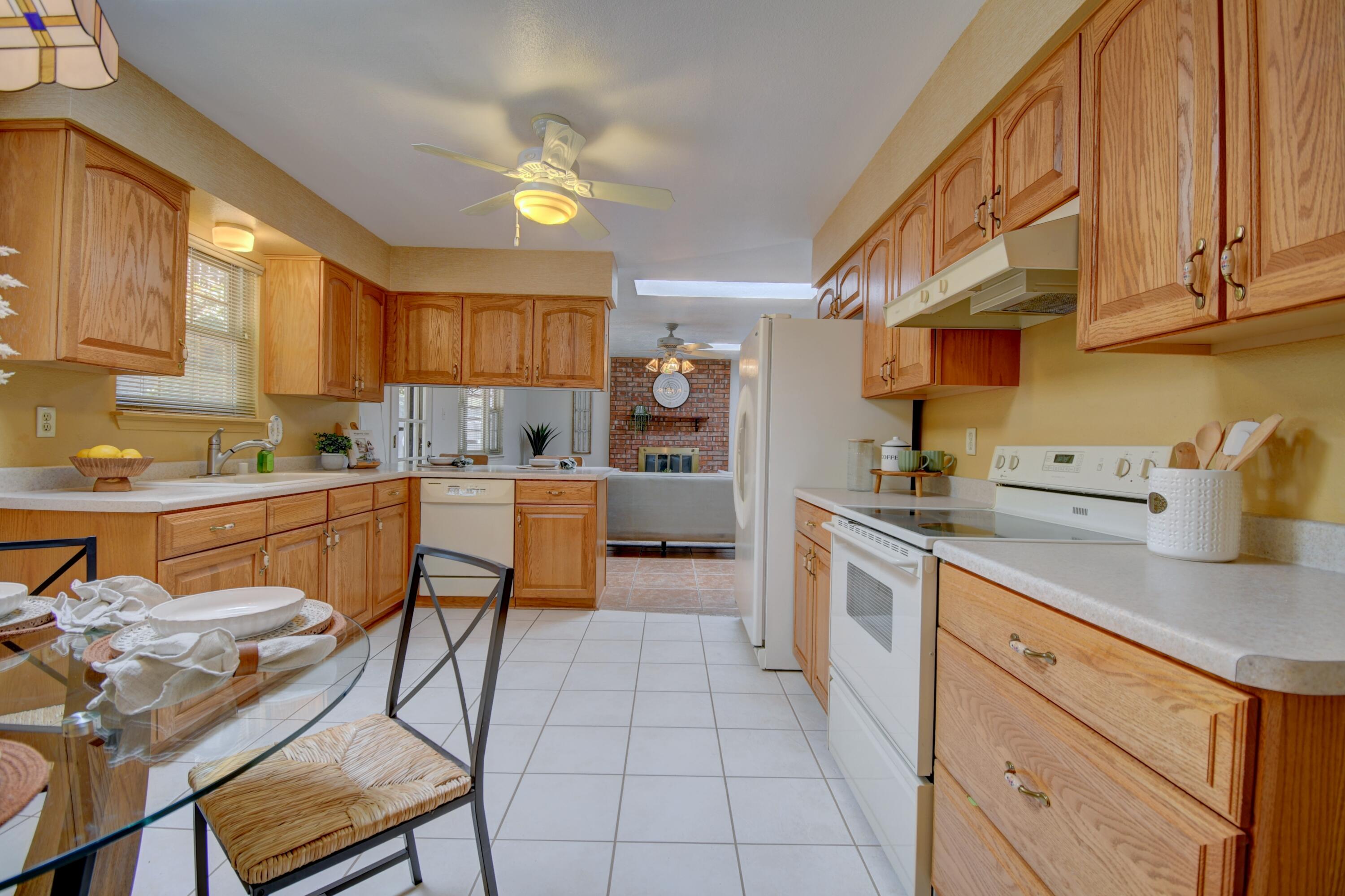 Photo 15 — 7553 Capulin Road NE