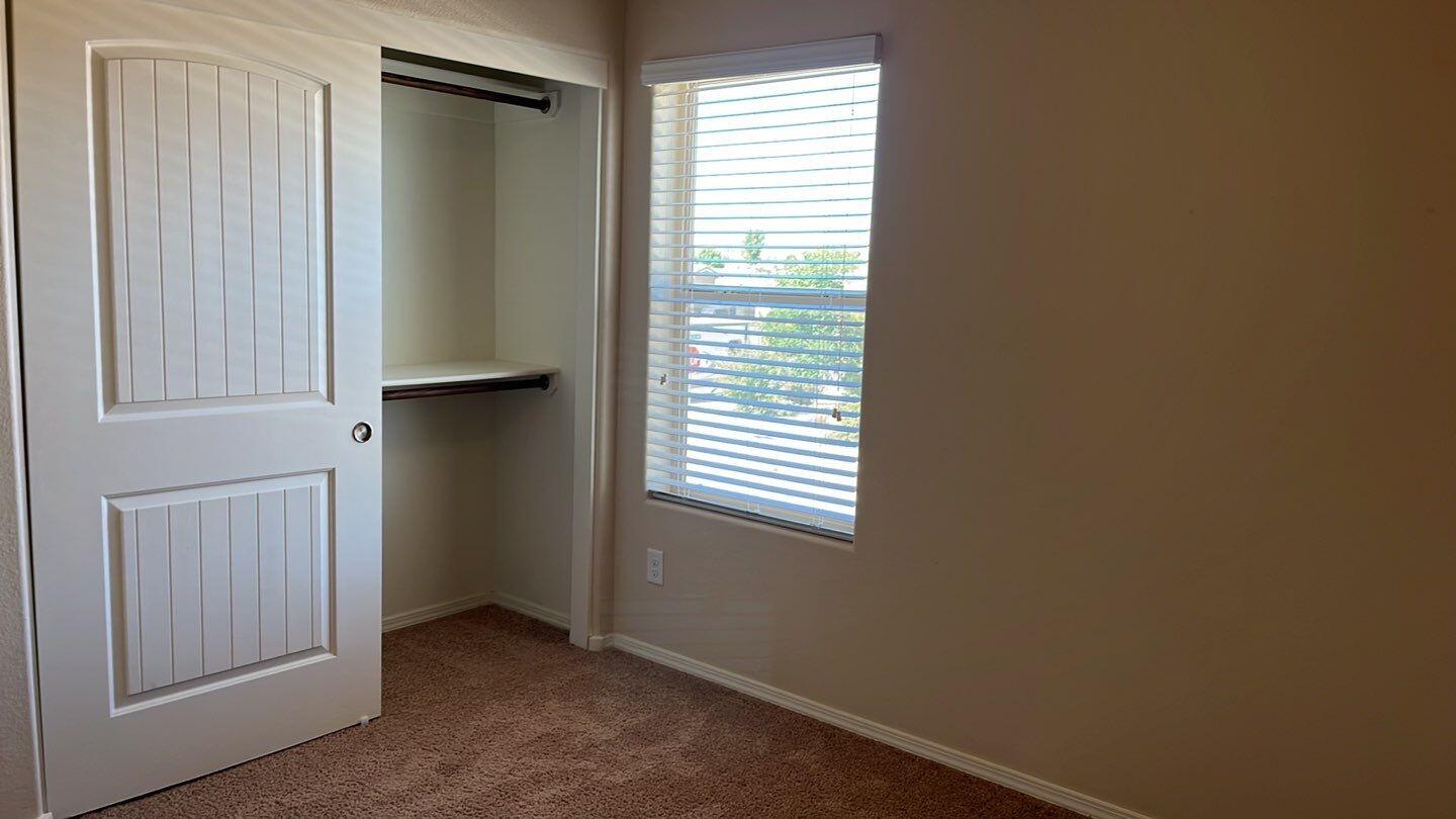 Photo 10 — 3806 Dynamite Road NE