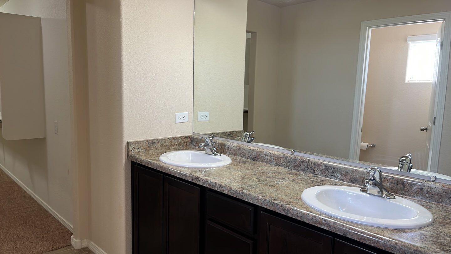 Photo 5 — 3806 Dynamite Road NE