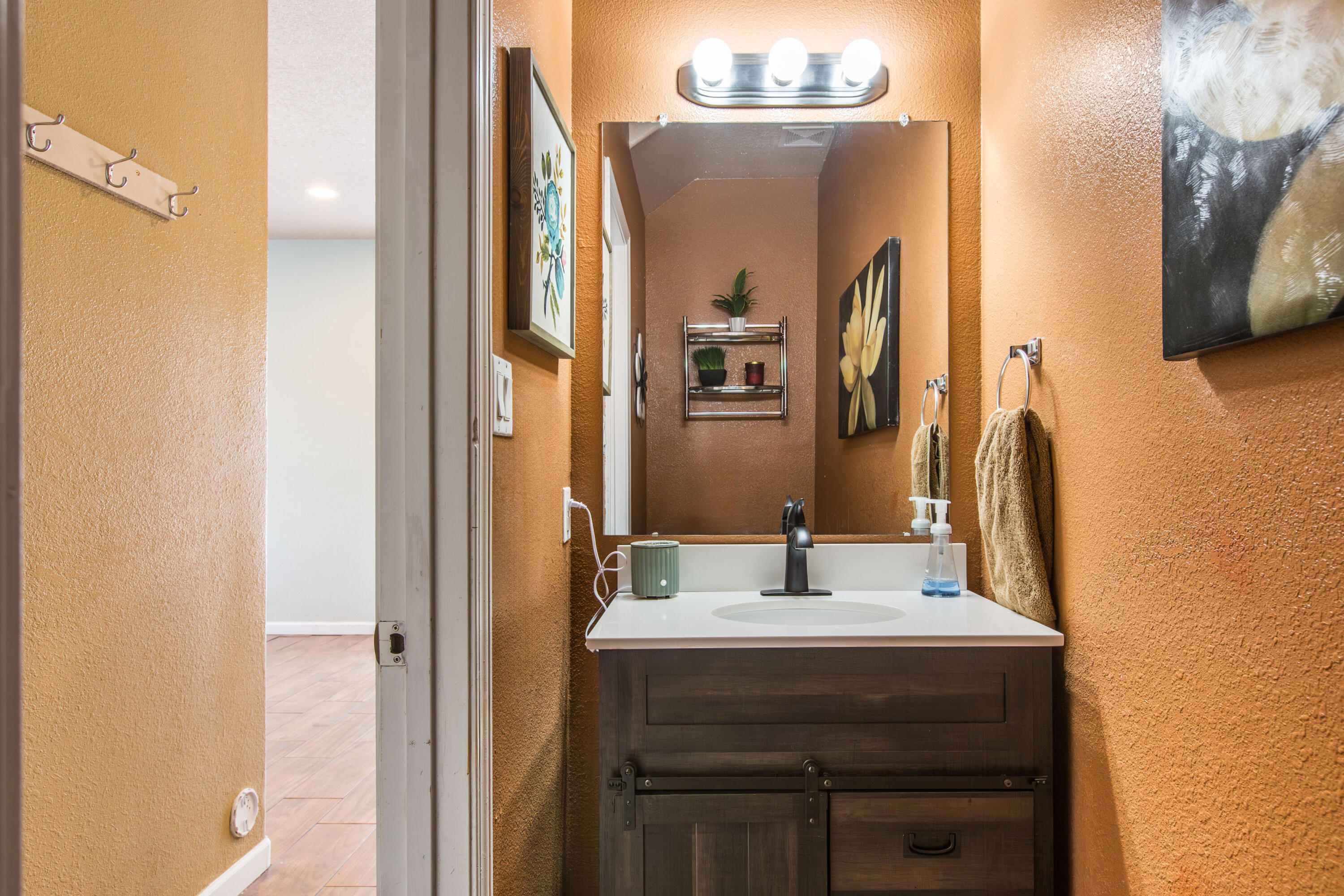 Photo 15 — 600 Avanti Street SW