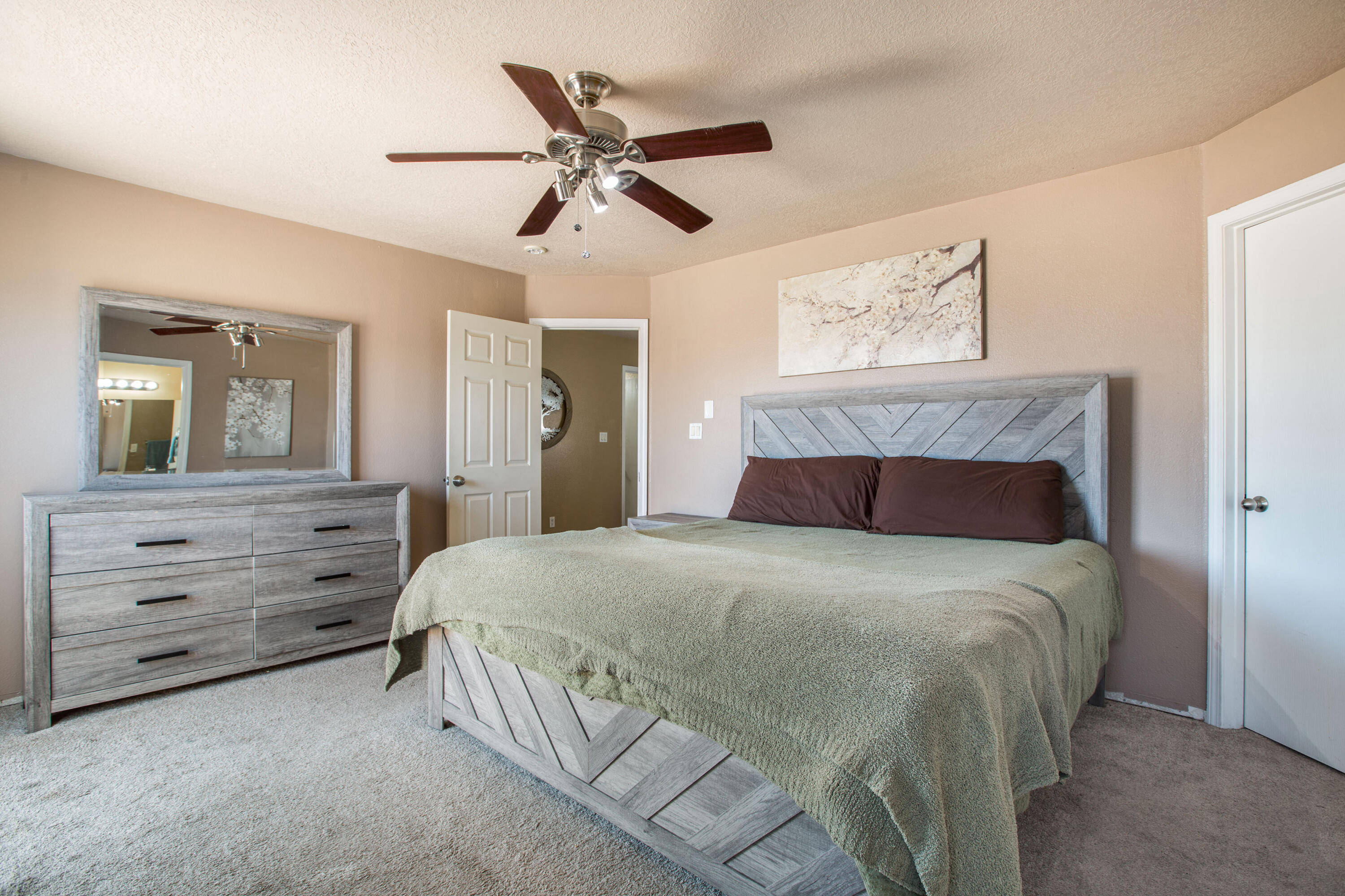 Photo 12 — 600 Avanti Street SW