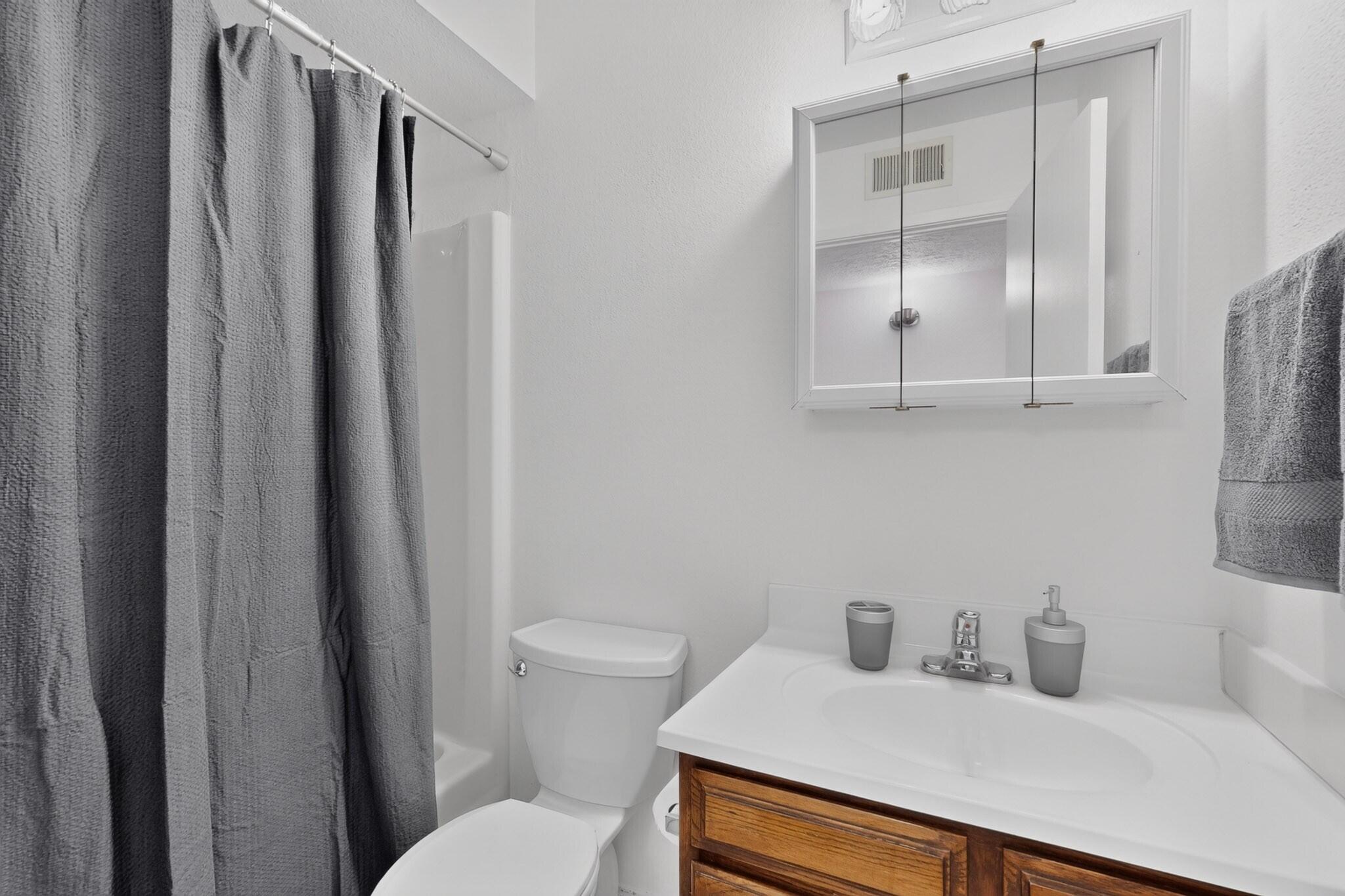 Photo 3 — 7201 Santa Fe Trail NW