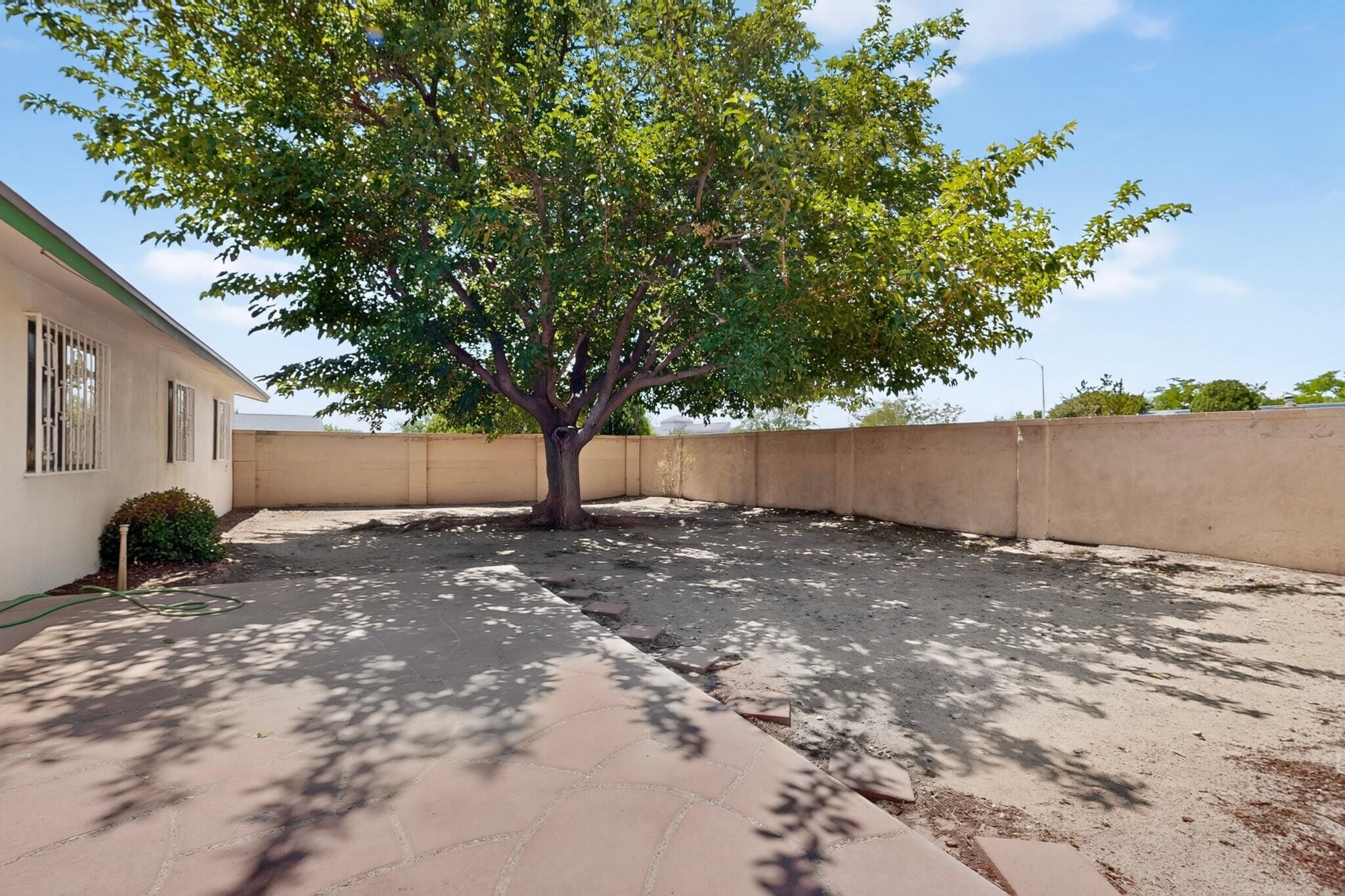 Photo 11 — 7201 Santa Fe Trail NW