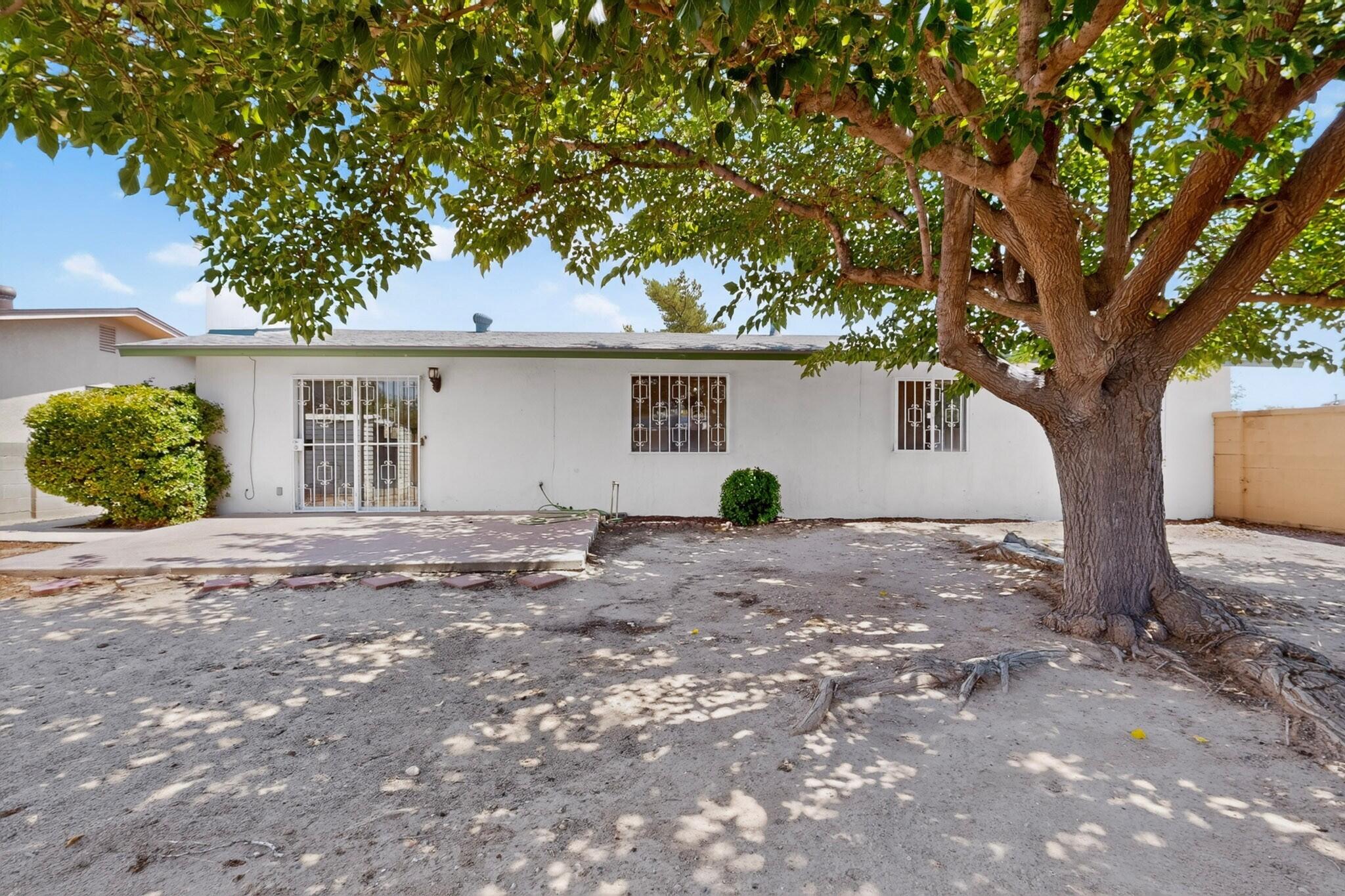 Photo 14 — 7201 Santa Fe Trail NW