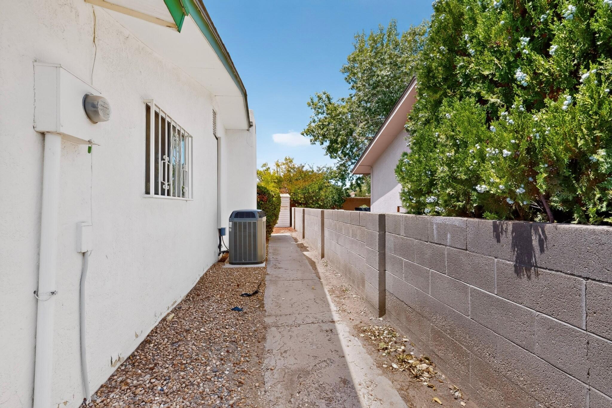 Photo 16 — 7201 Santa Fe Trail NW