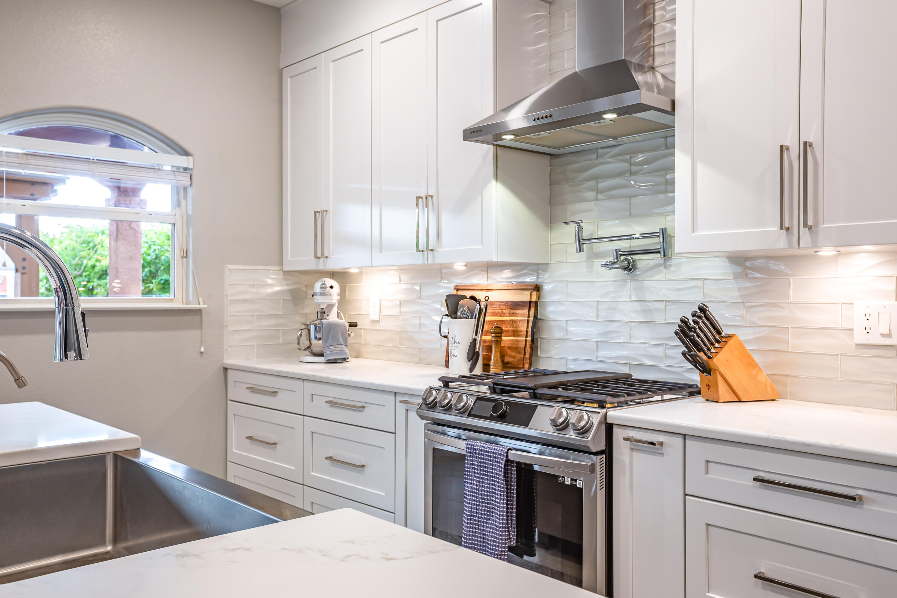 Photo 18 — 11220 Jordan Avenue NE