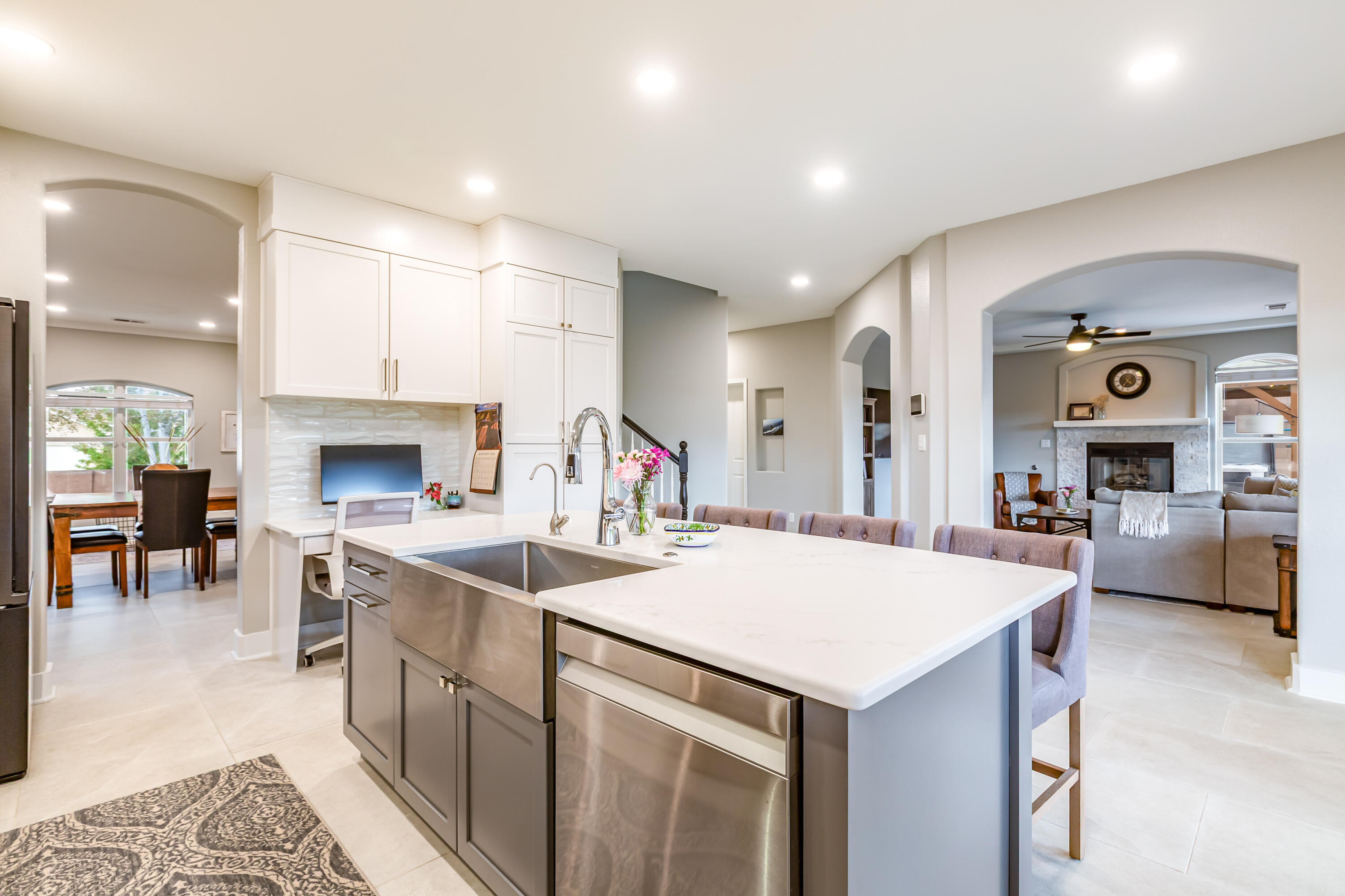 Photo 17 — 11220 Jordan Avenue NE