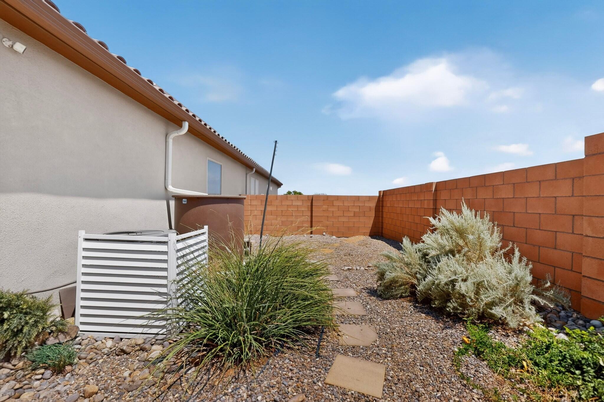 Photo 20 — 3307 Icarian Court NE