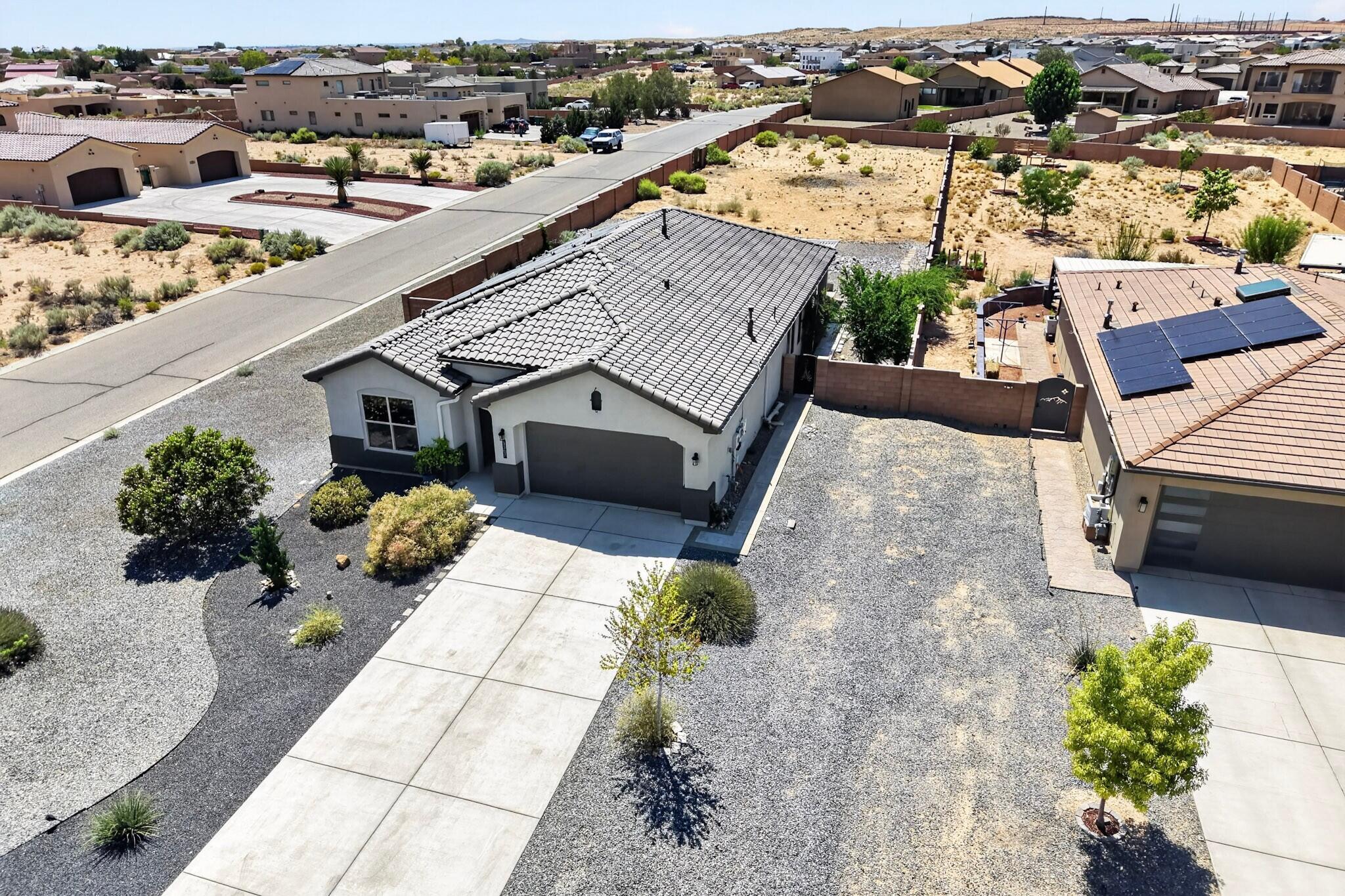Photo 15 — 3307 Icarian Court NE