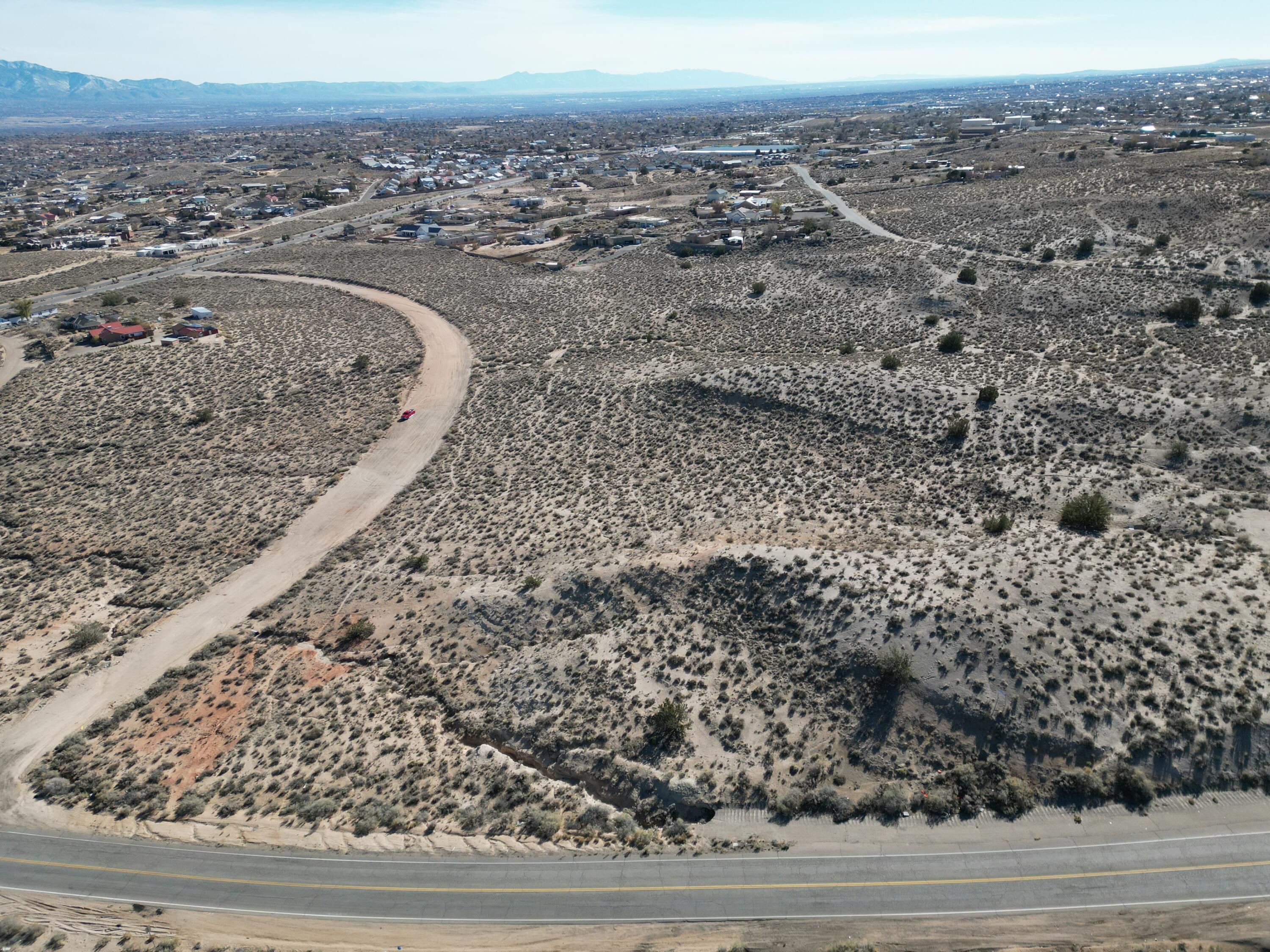 Photo 2 — 909 Acano Circle NE