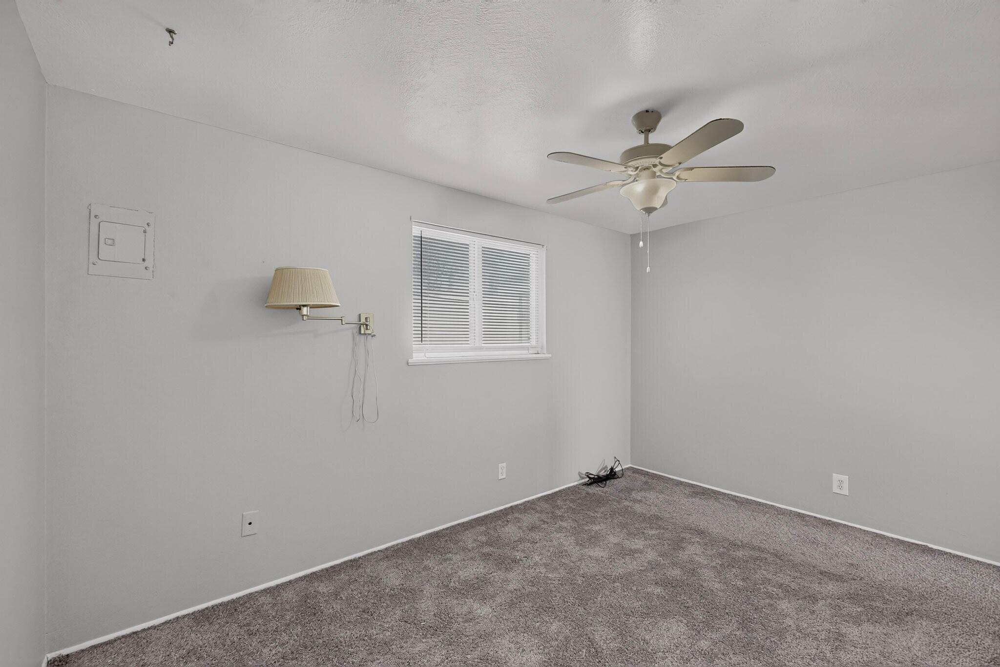 Photo 19 — 11525 Mahlon Avenue NE