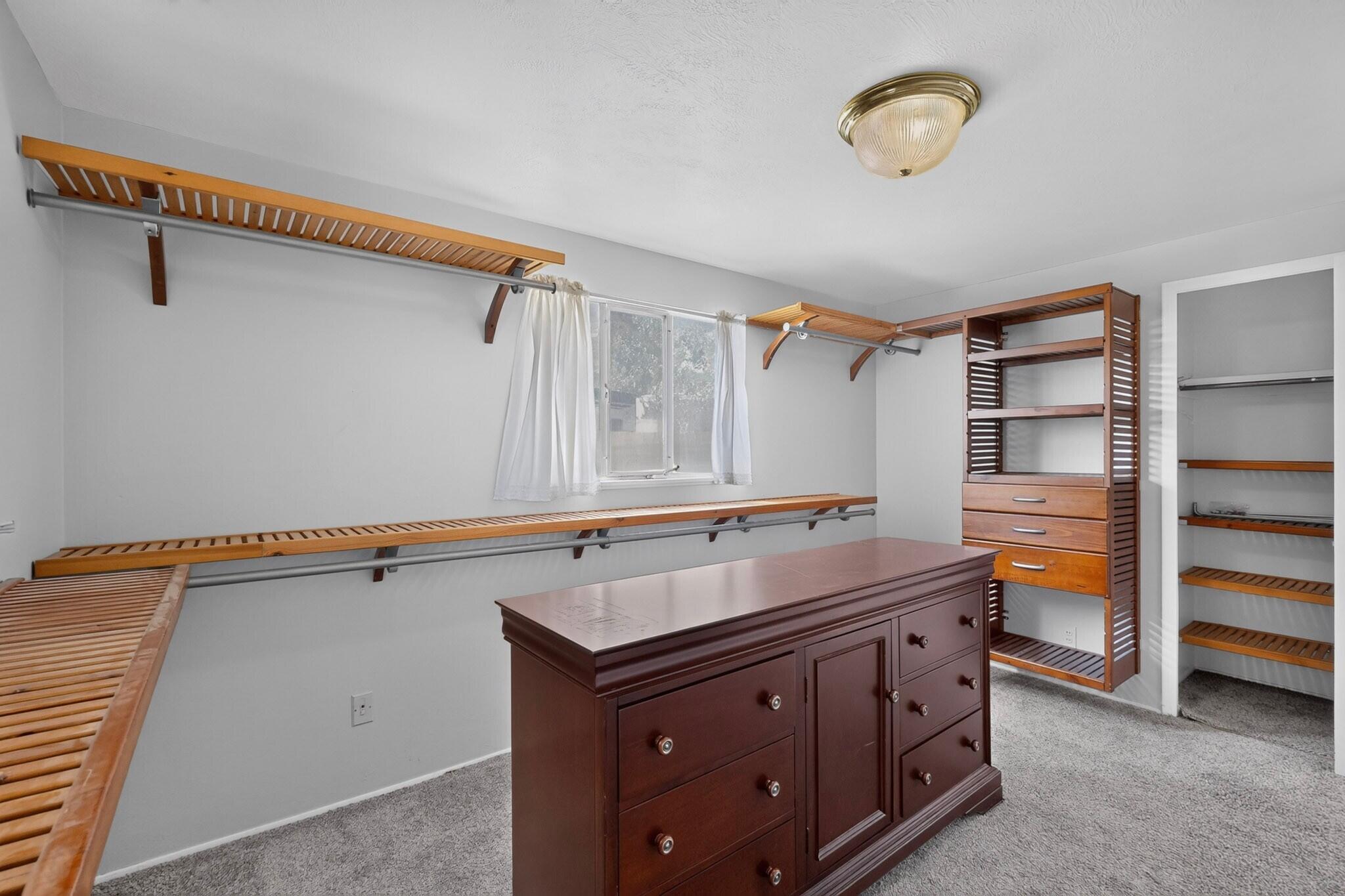 Photo 11 — 11525 Mahlon Avenue NE